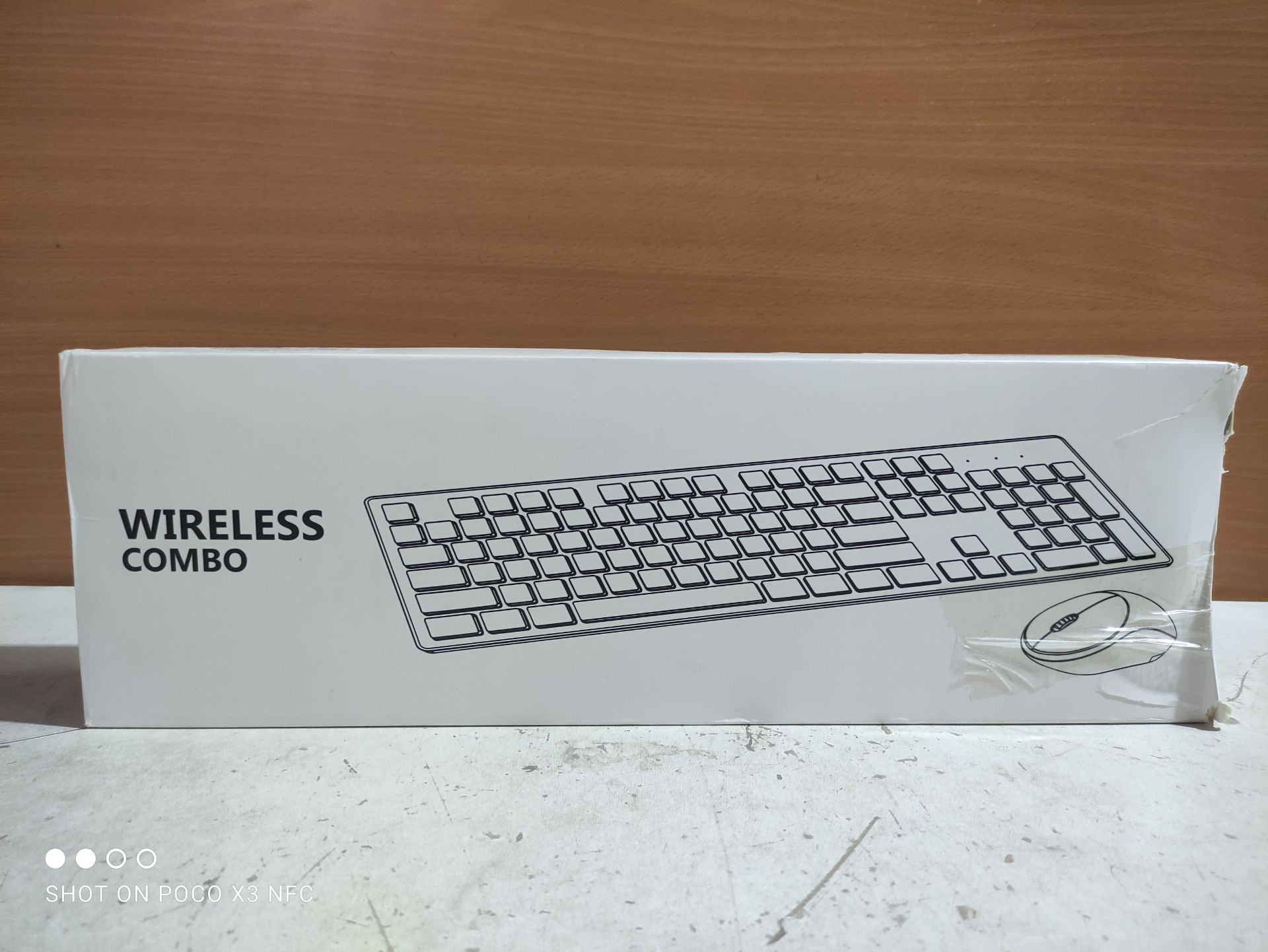 RRP £20.99 Wireless Keyboard & Mouse - Image 2 of 2