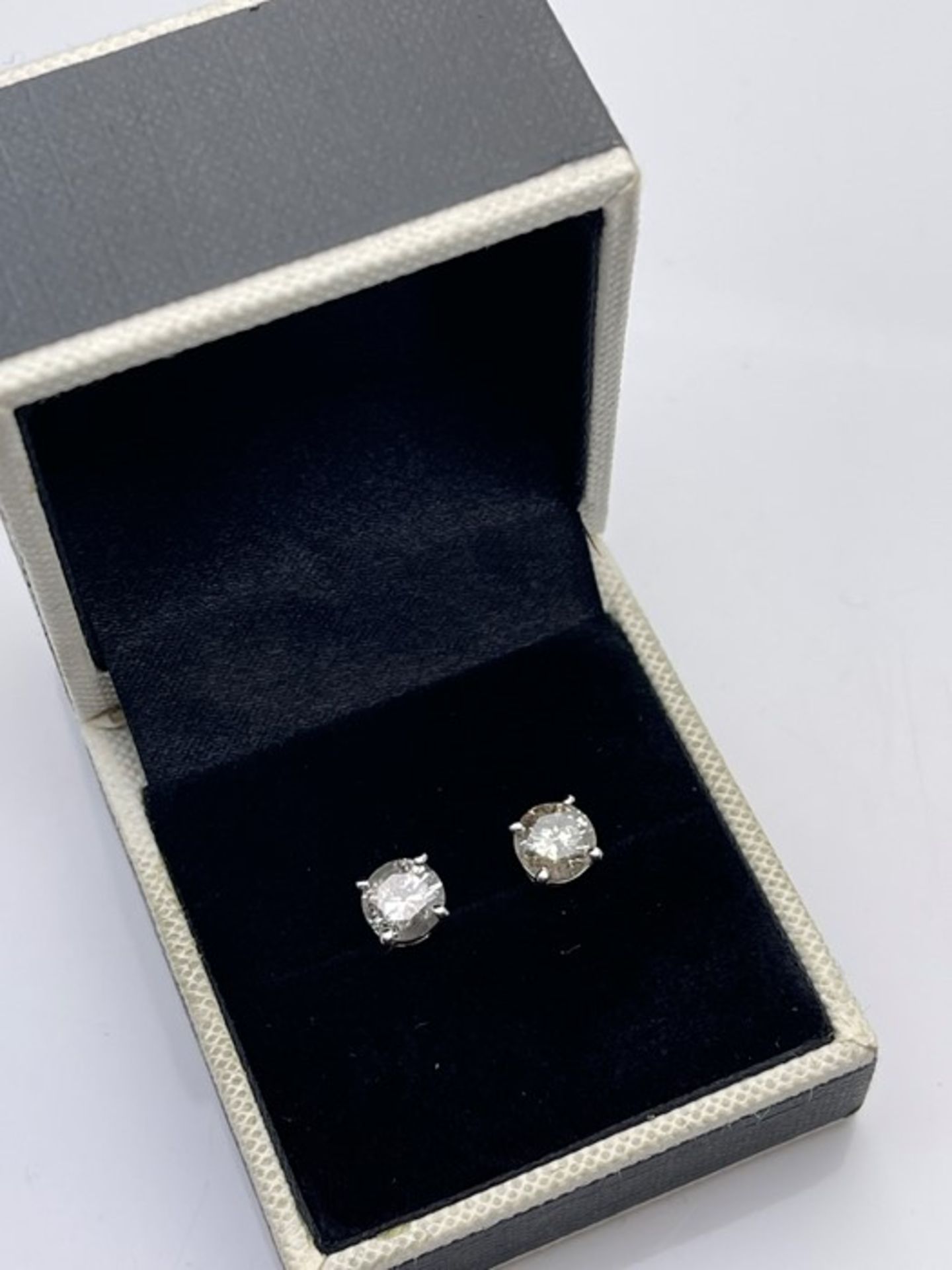 ***£8650.00*** 18CT WHITE GOLD LADIES DIAMOND SOLITAIRE EARRINGS, TOTAL DIAMOND WEIGHT- 2.05CT, - Image 2 of 2