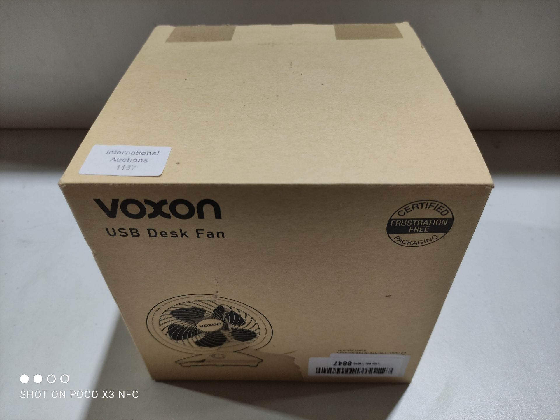 RRP £25.99 VOXON Rechargeable Desk Fan - Image 2 of 2