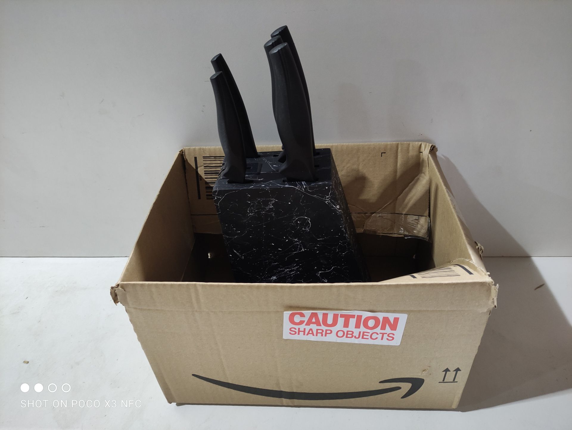 RRP £32.99 Wanbasion Black Professional Knife Block with Knives Sharp - Image 2 of 2