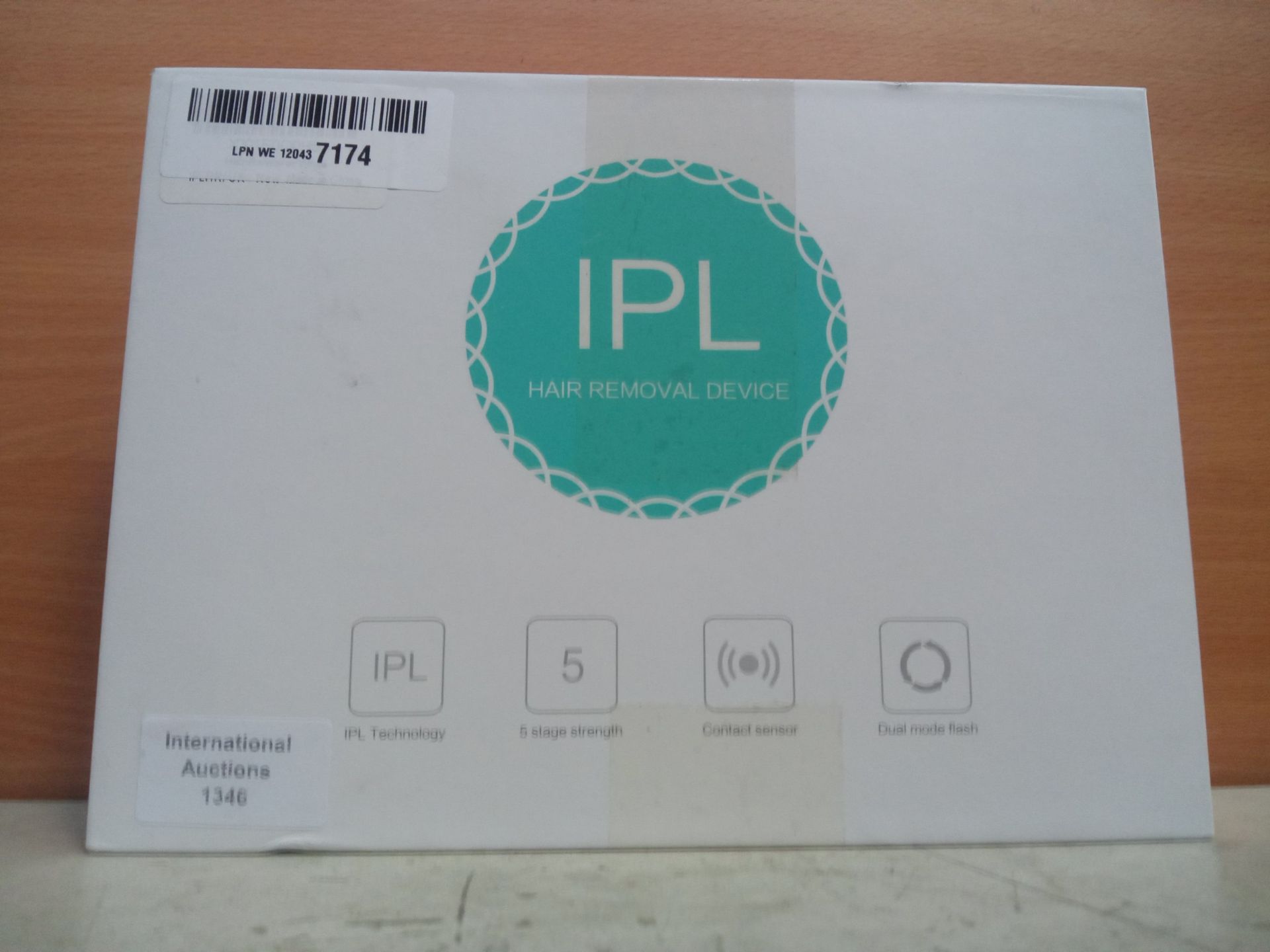 RRP £38.99 IPL Hair Remover for Women - Image 2 of 2