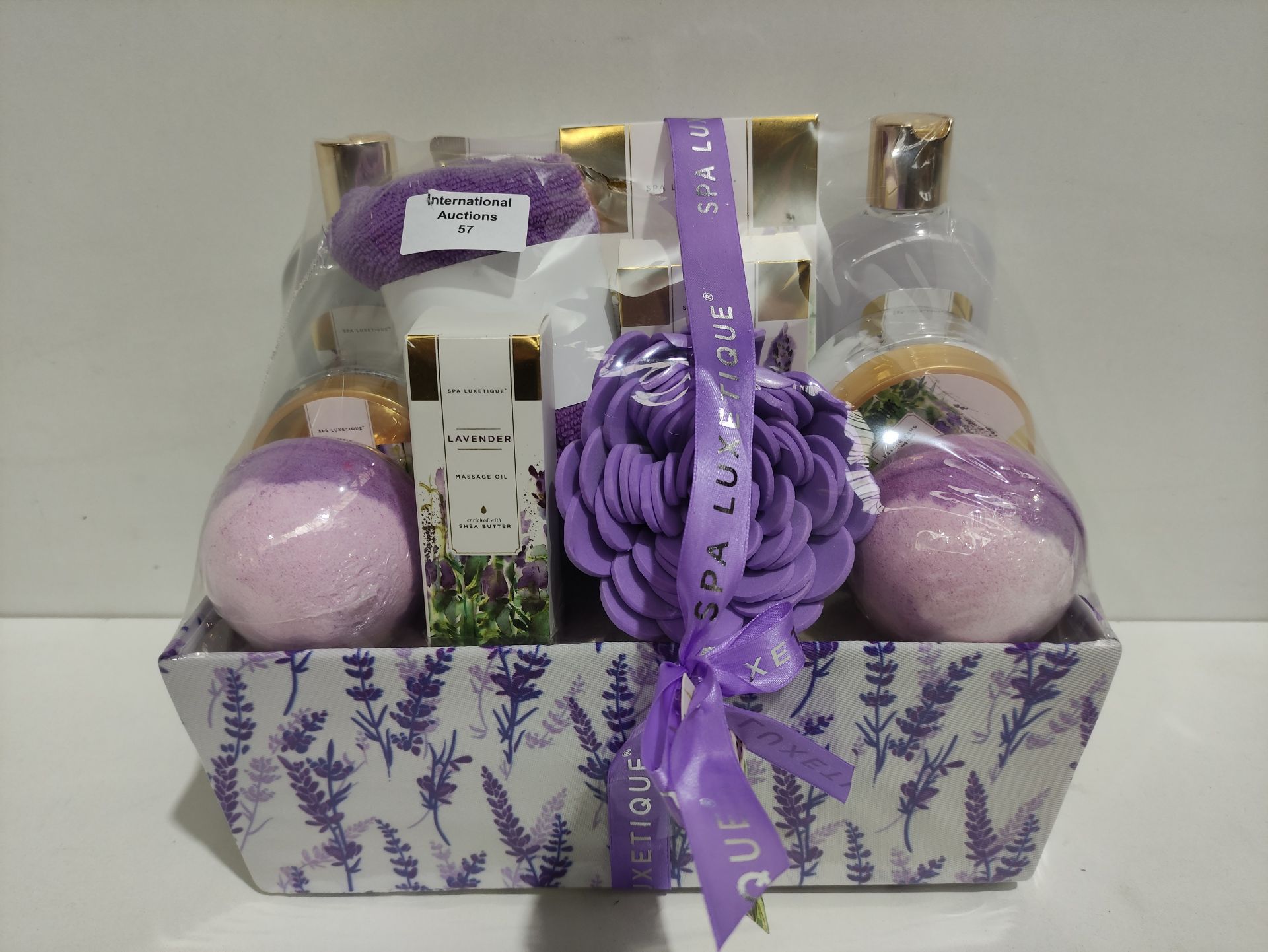 RRP £26.35 Spa Luxetique Spa Gift Set - Image 2 of 2
