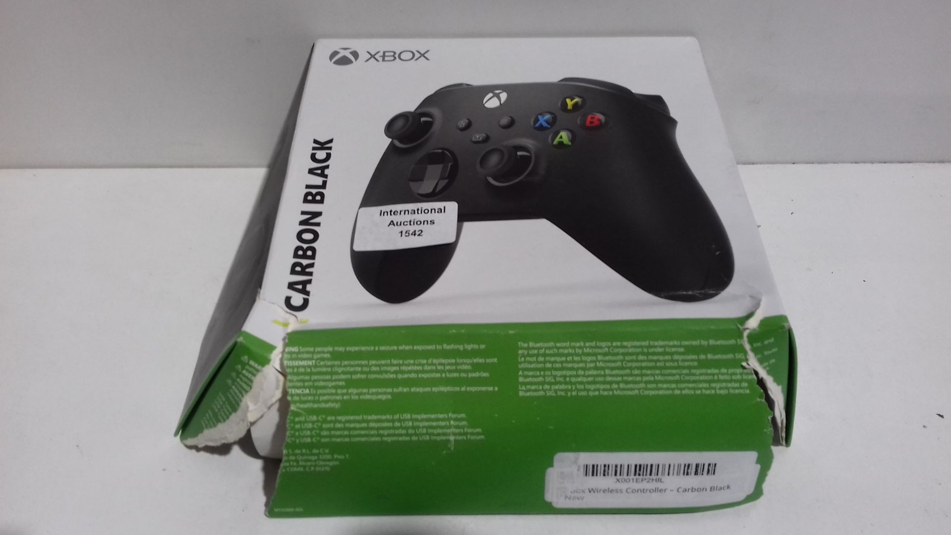 RRP £74.34 Xbox Wireless Controller Carbon Black - Image 2 of 2