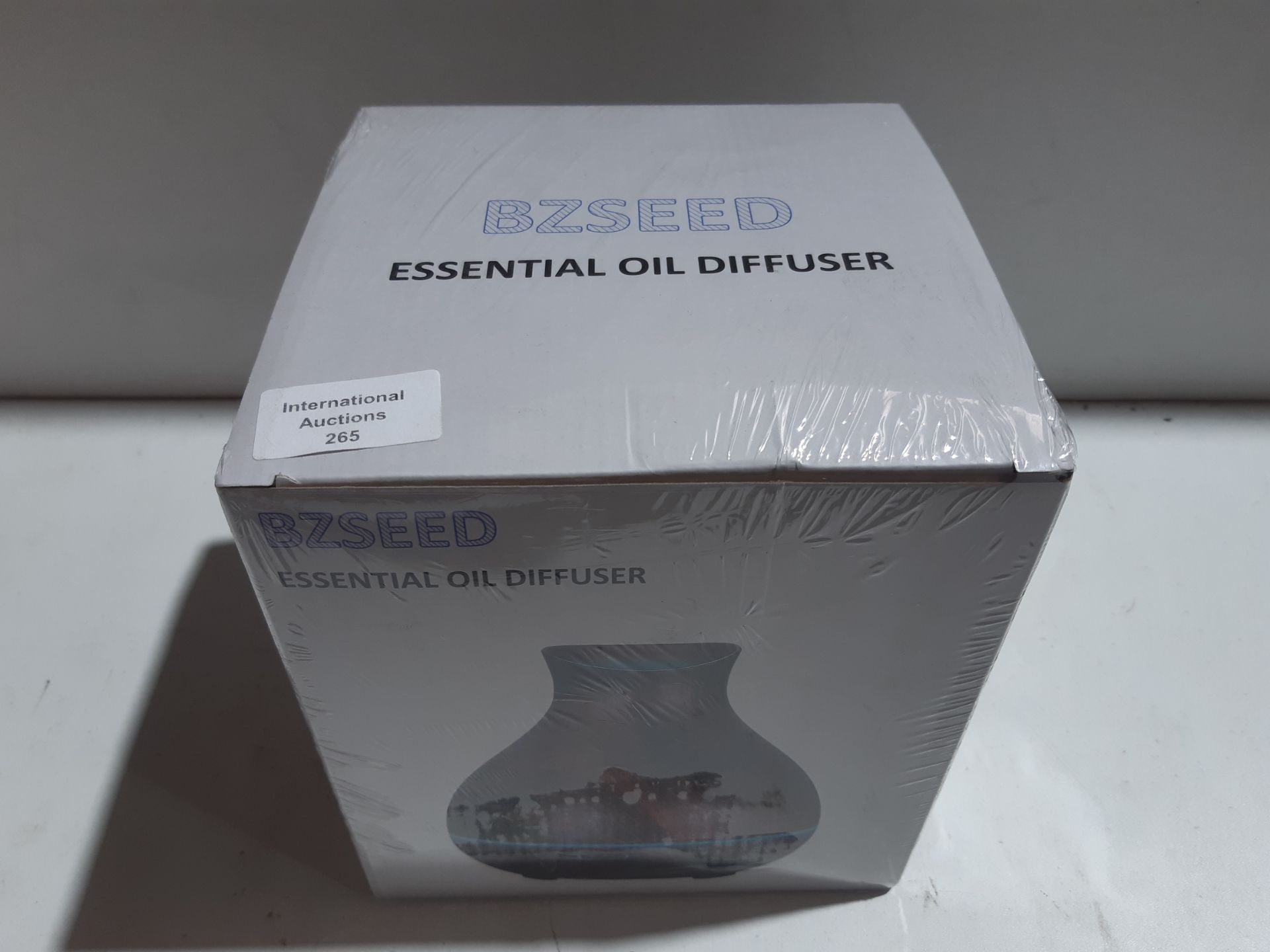 RRP £29.99 550ml Essential Oil Diffuser - Image 2 of 2