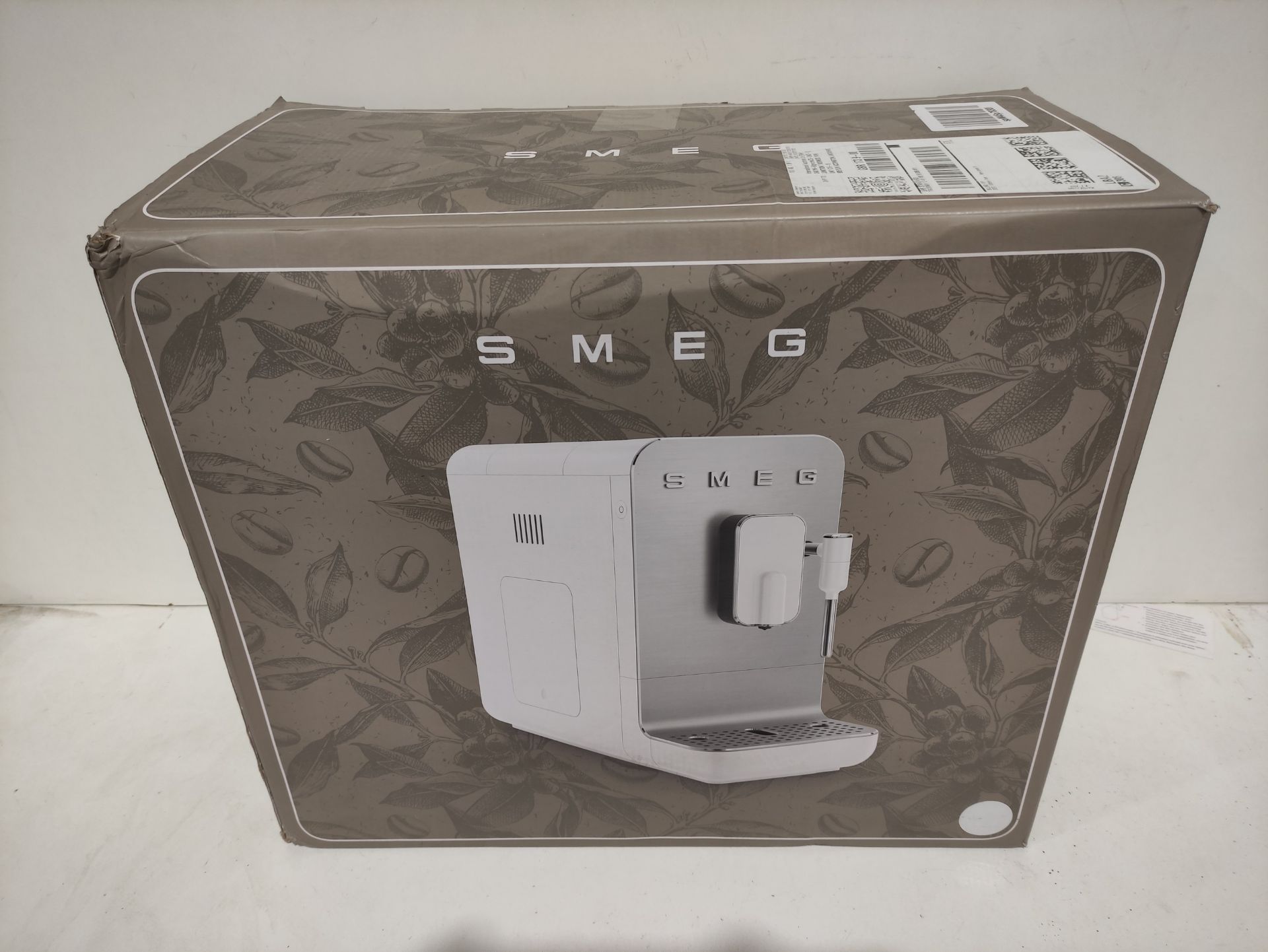 RRP £679.75 Smeg BCC02WHMUK Retro, Bean to Cup, Coffee Machine, Steam wand, White - Image 2 of 2