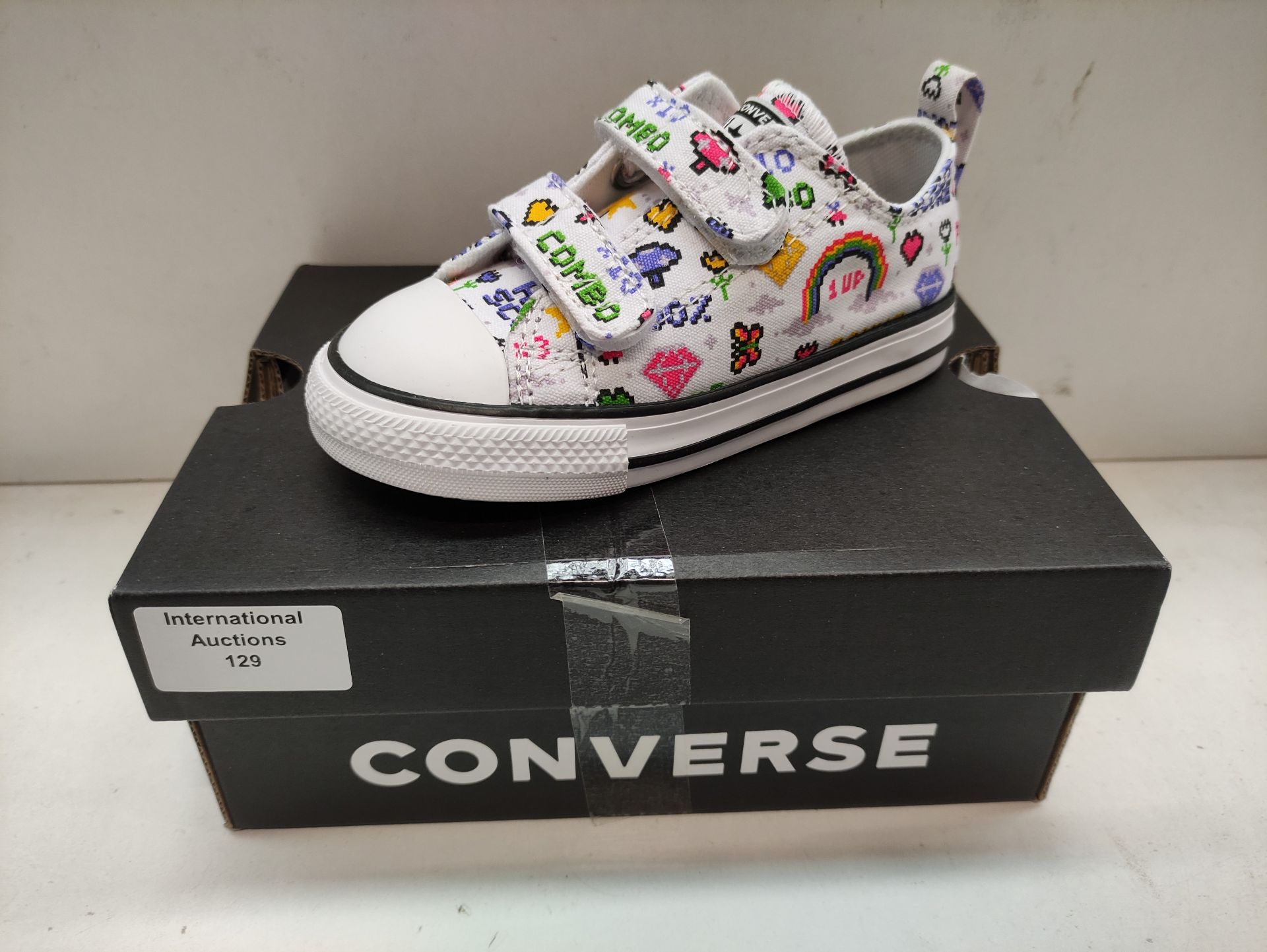 RRP £24.98 Converse All Star 2vlace Trainers White Black Bold Pink Gamer - 7 Infant UK - Image 2 of 2