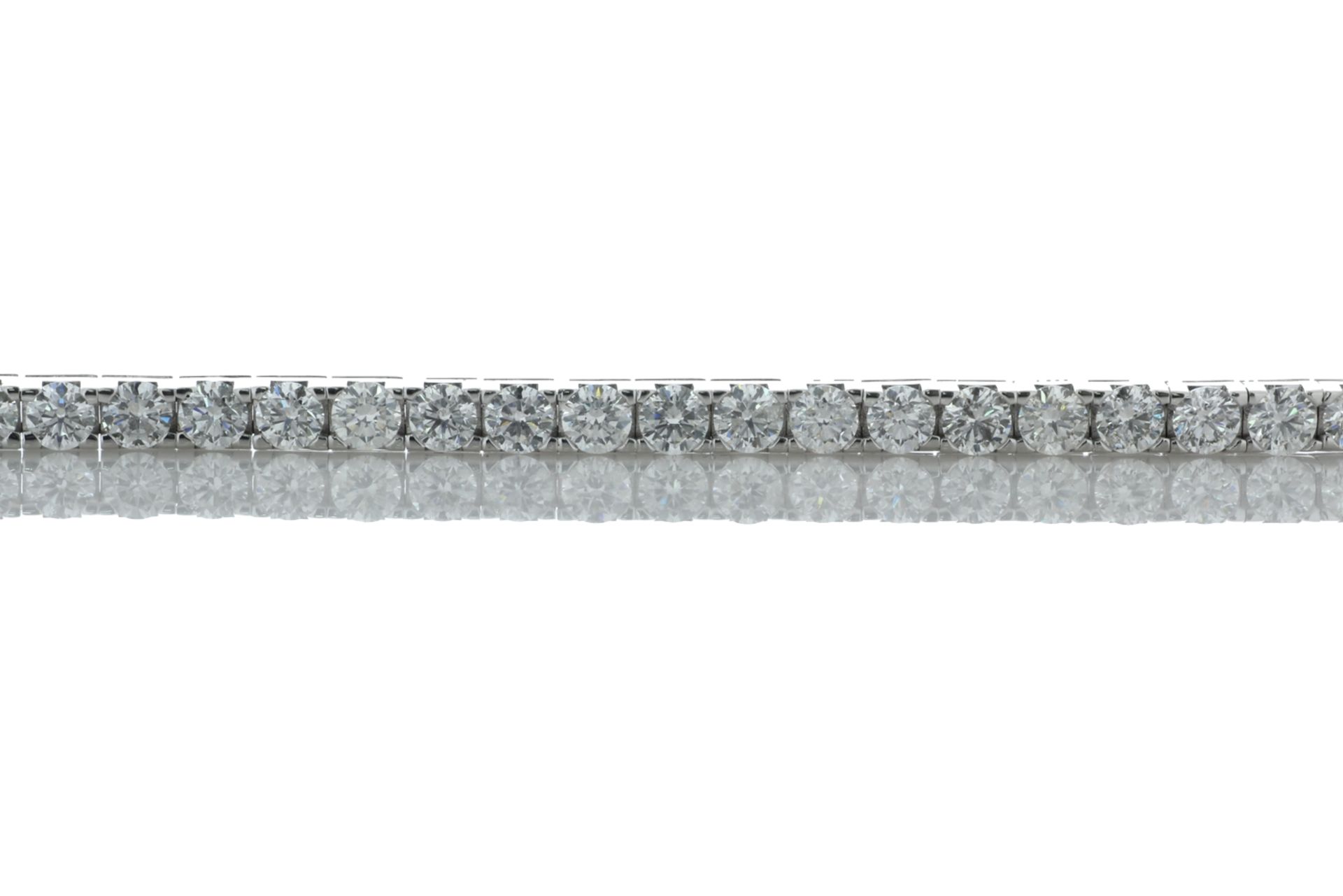 18ct White Gold Tennis Diamond Bracelet 9.05 Carats - Valued by AGI £28,950.00 - 18ct White Gold - Image 2 of 3