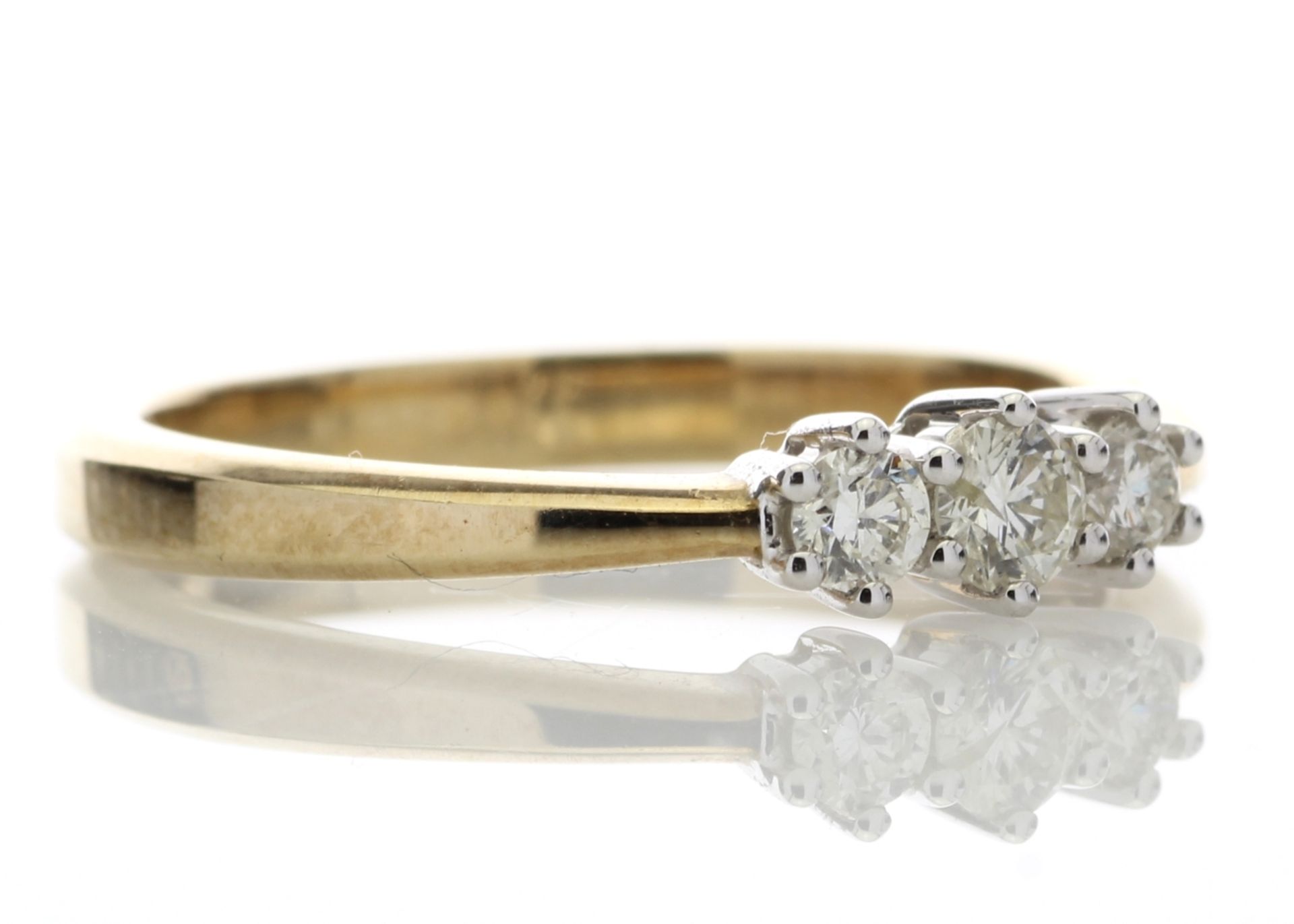 18ct Yellow Gold Three Stone Claw Set Diamond Ring 0.25 Carats - Valued by GIE £2,800.00 - Three - Image 4 of 5