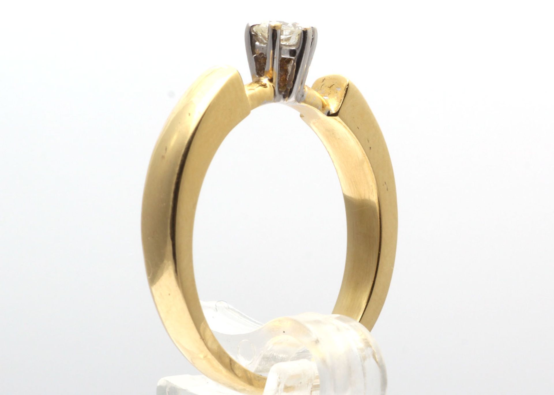 18ct Single Stone Fancy Claw Set Diamond Ring 0.20 Carats - Valued by GIE £7,595.00 - A beautiful - Image 8 of 9