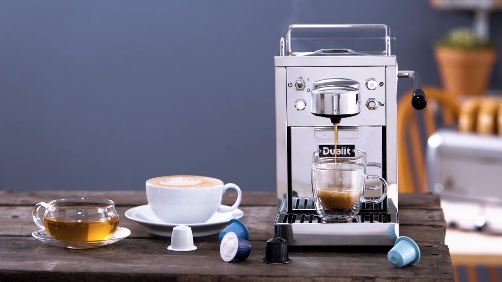 RRP £379.00 Dualit Classic Capsule Machine - Espresso/Coffee Machine Model: CPD4