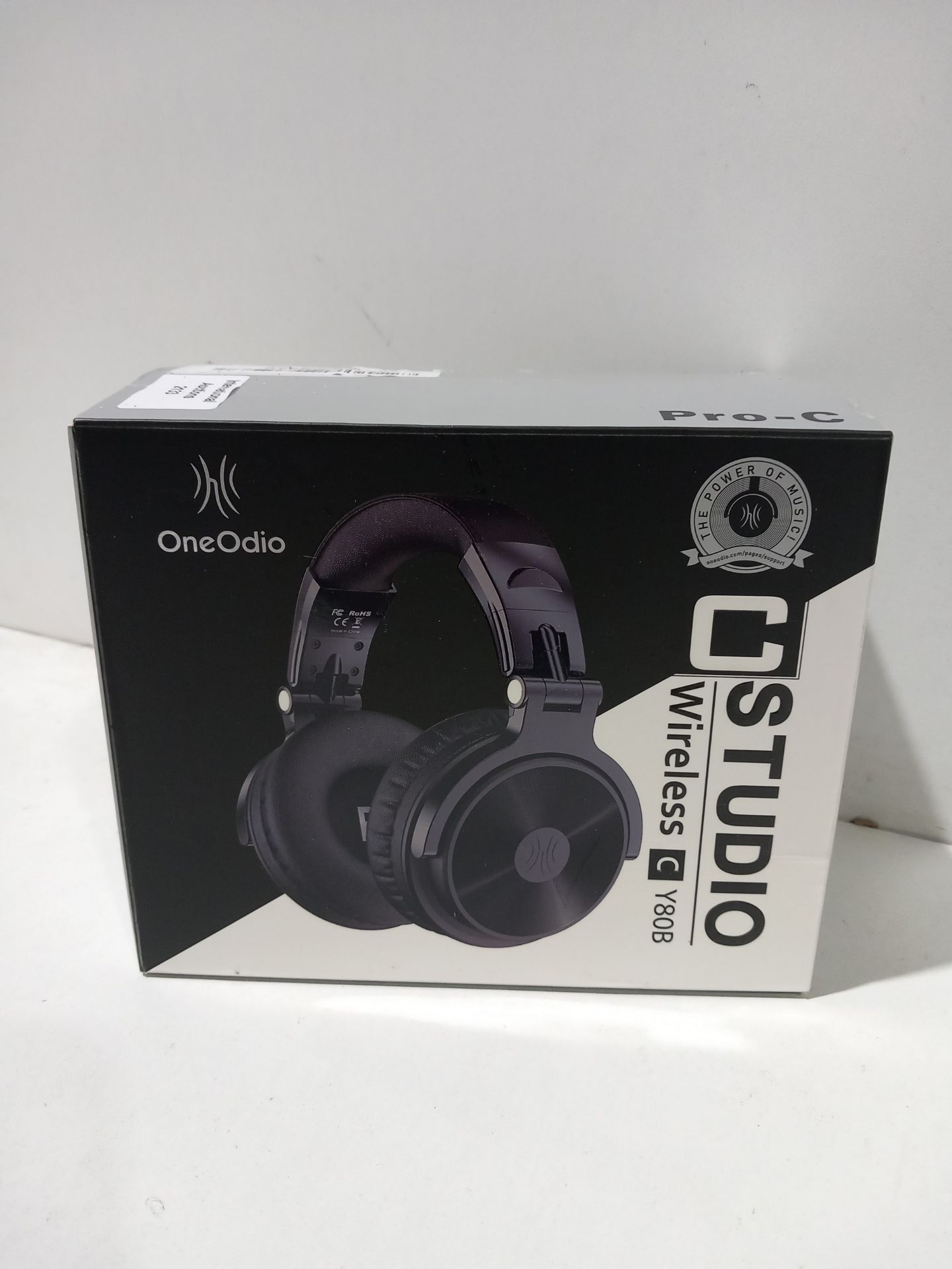 RRP £39.98 OneOdio Bluetooth Headphones Over Ear [Studio Level - Image 2 of 2