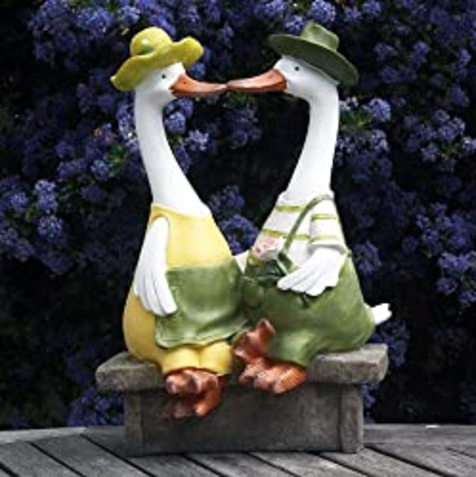 RRP £24.98 Darcy and Derek Duck Bench Cuddle Garden Ornament
