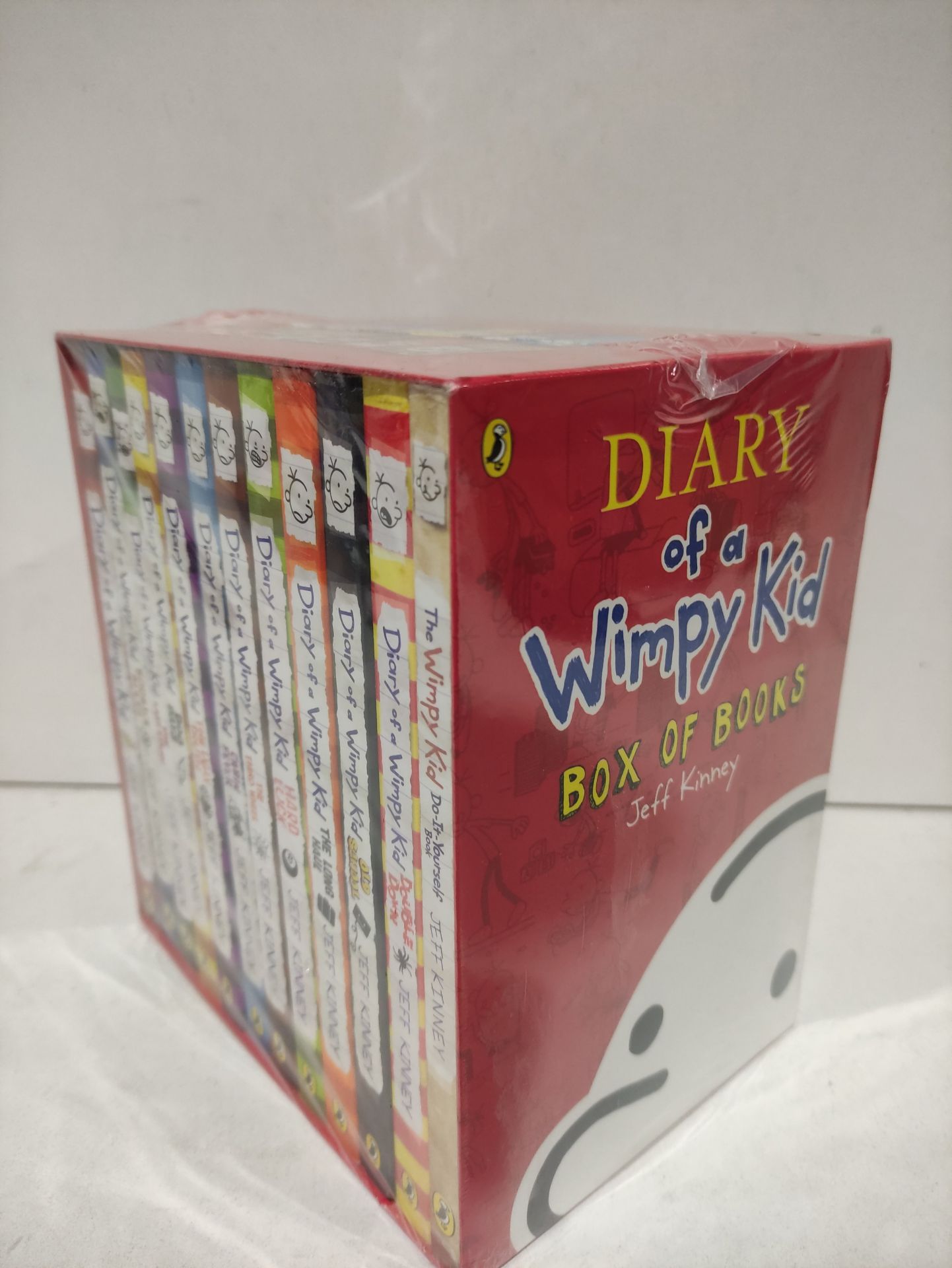 RRP £34.79 BRAND NEW STOCK Diary of a Wimpy Kid Collection 12 Books Box Set - Image 2 of 2