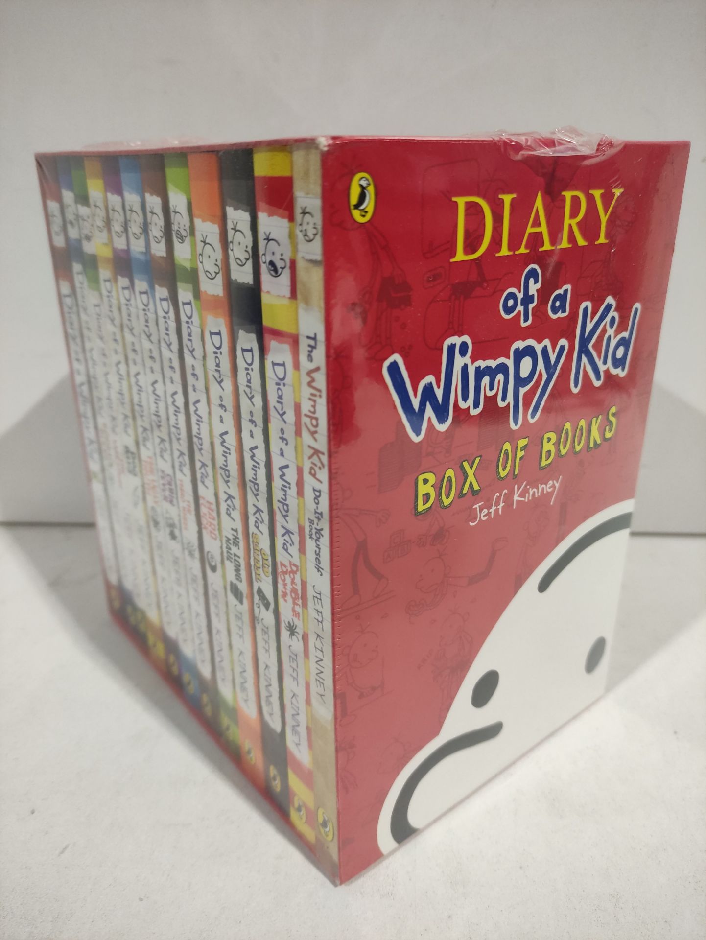 RRP £34.79 BRAND NEW STOCK Diary of a Wimpy Kid Collection 12 Books Box Set - Image 2 of 2