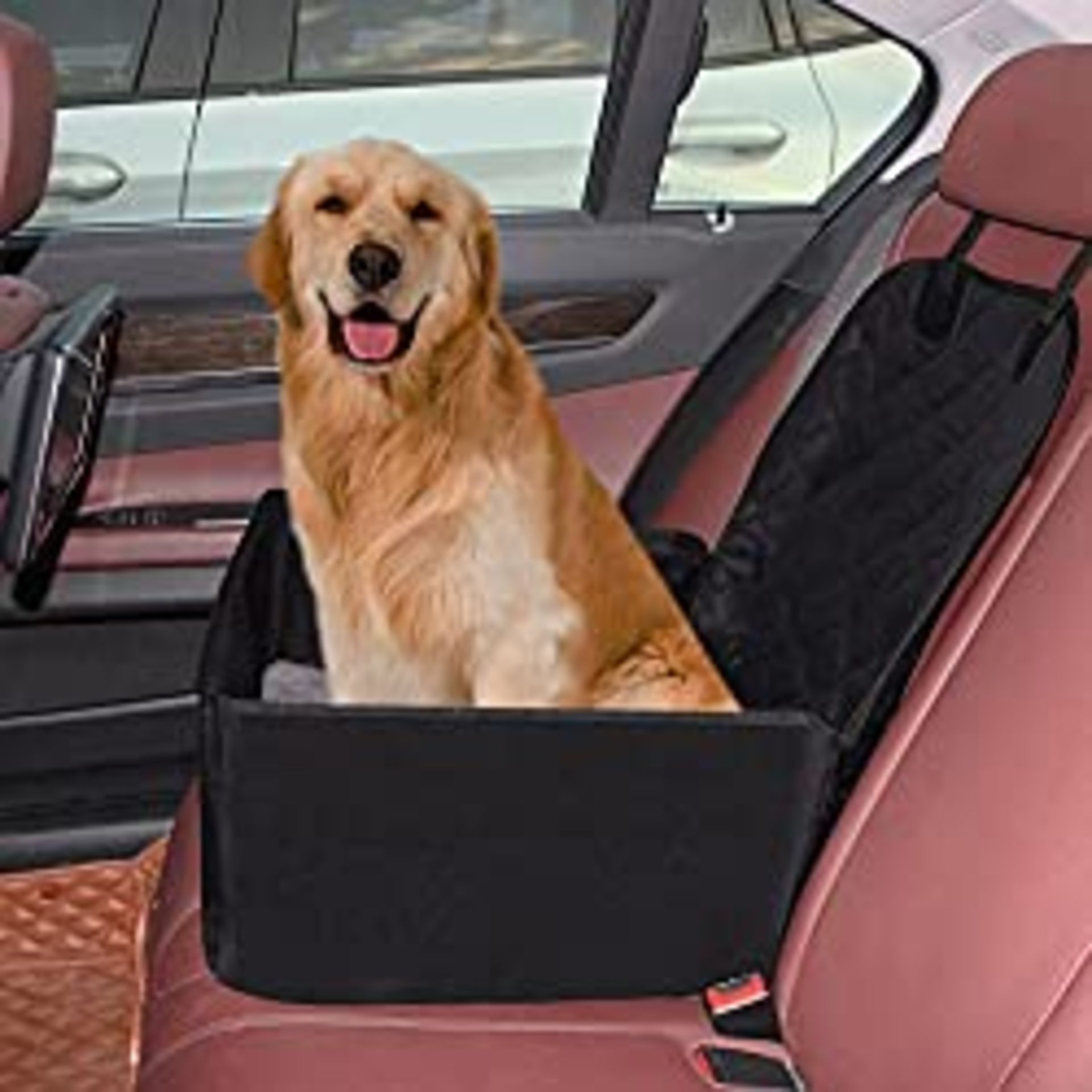 RRP £24.50 Dog Car Seat with Pet Seat Belt and Pet blankets
