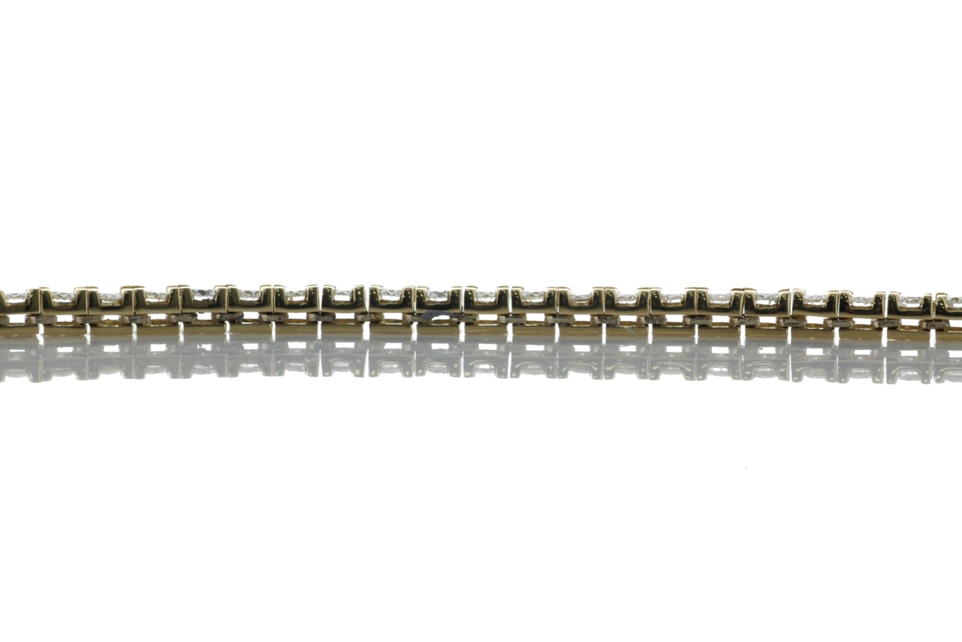 18ct Yellow Gold Tennis Diamond Bracelet 3.18 Carats - Valued By GIE £19,950.00 - Colour-F - G, - Image 4 of 4