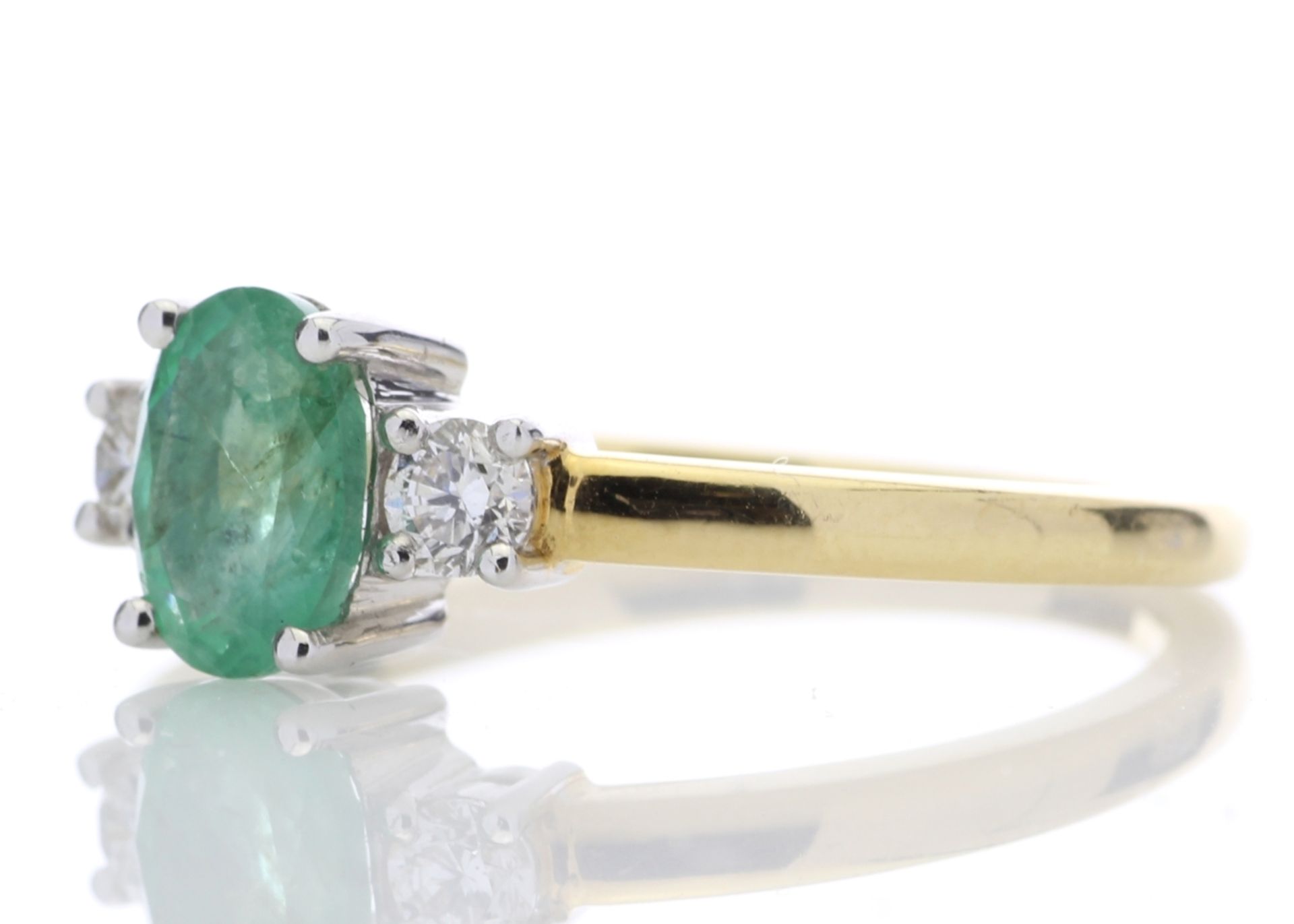 18ct Yellow Gold Diamond Ring 0.20 Carats - Valued By GIE £4,160.00 - A stunning oval shaped emerald - Image 2 of 5