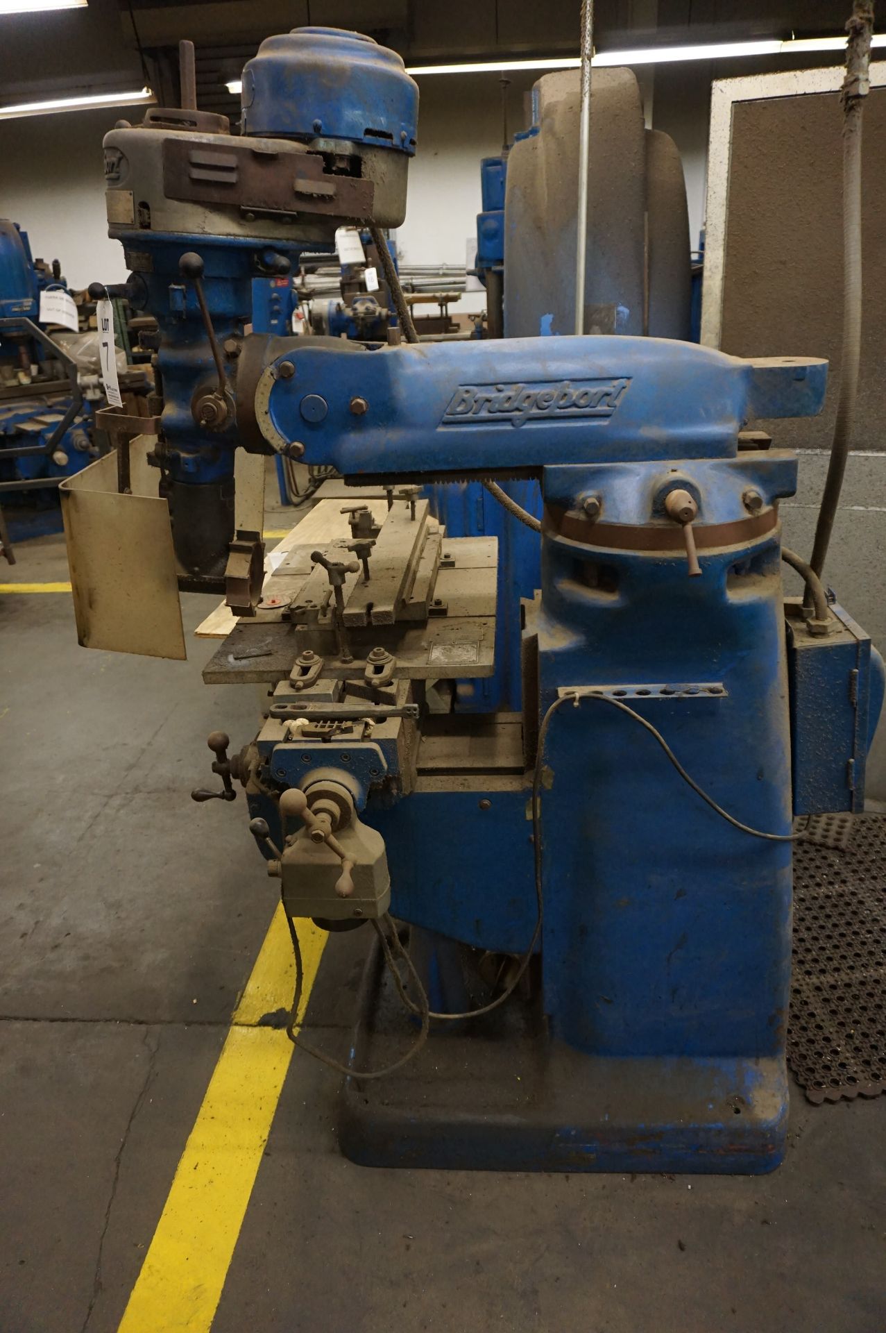 BRIDGEPORT MILLING MACHINE S/N J-19920 *NOT RUNNING* **Rigging provided exclusively by Golden Bear - Image 2 of 5