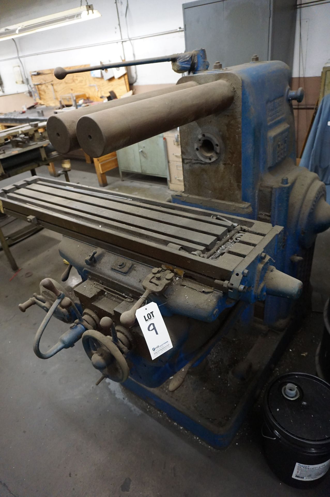 KEARNEY AND TRECKER MODEL K HORIZONTAL MILLING MACHINE NO. 2, S/N 37-1228 *LOCK OUT TAGGED UNTESTED*