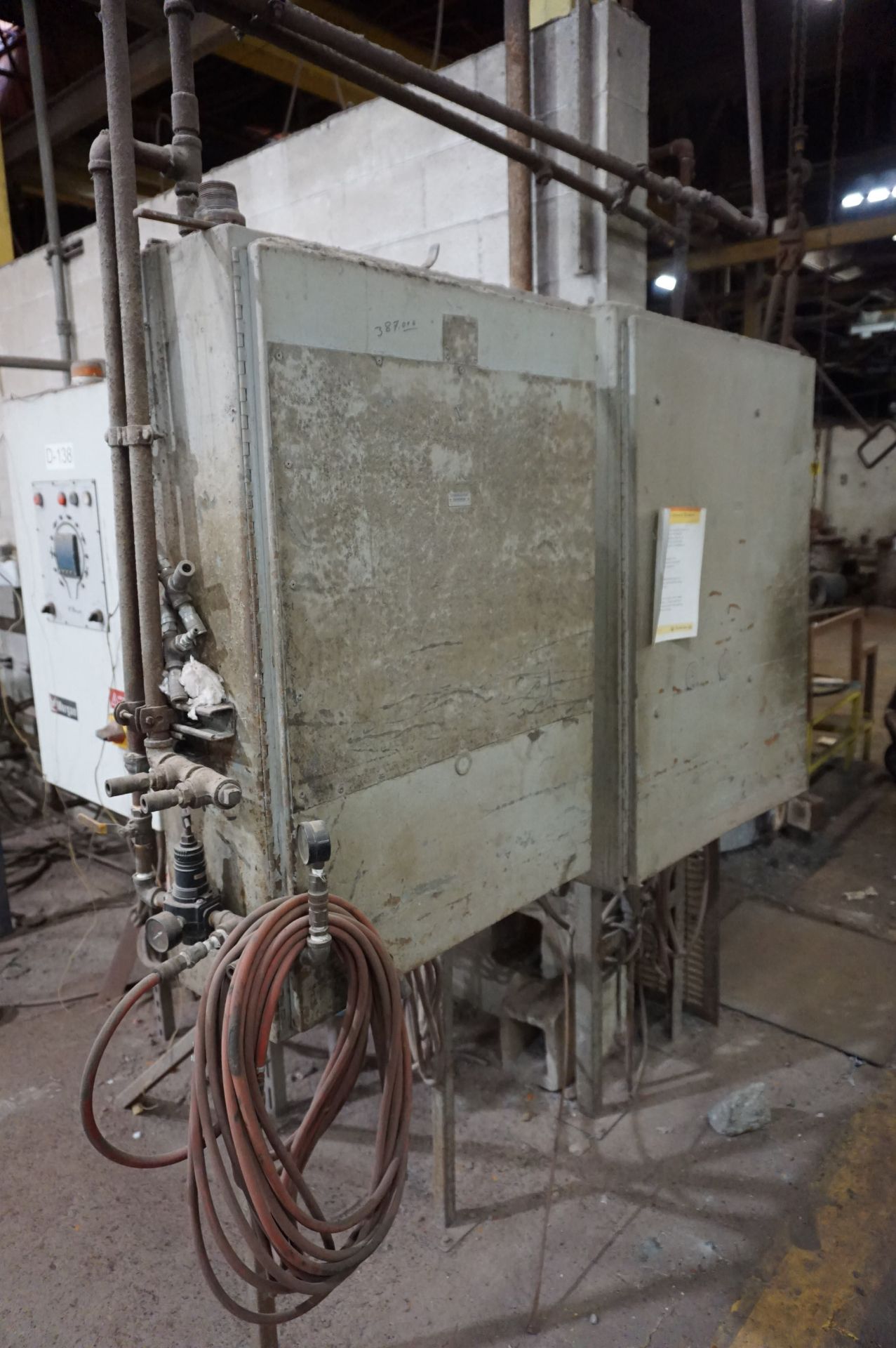 STATIONARY GAS FIRED MAGNESIUM MELTING FURNACE, 450 LB CAPACITY **Rigging provided exclusively by - Image 6 of 6
