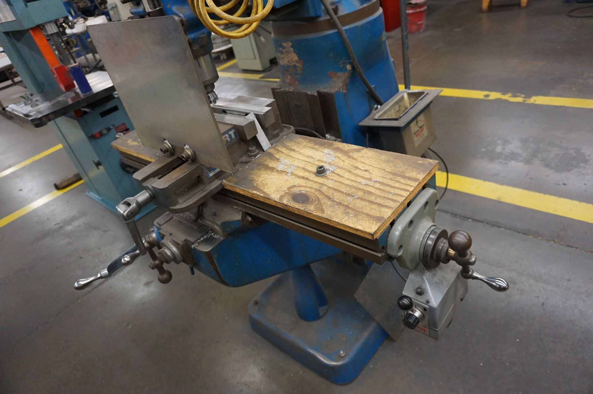 BRIDGEPORT MILLING MACHINE S/N J-153823 **Rigging provided exclusively by Golden Bear Services. - Image 3 of 6