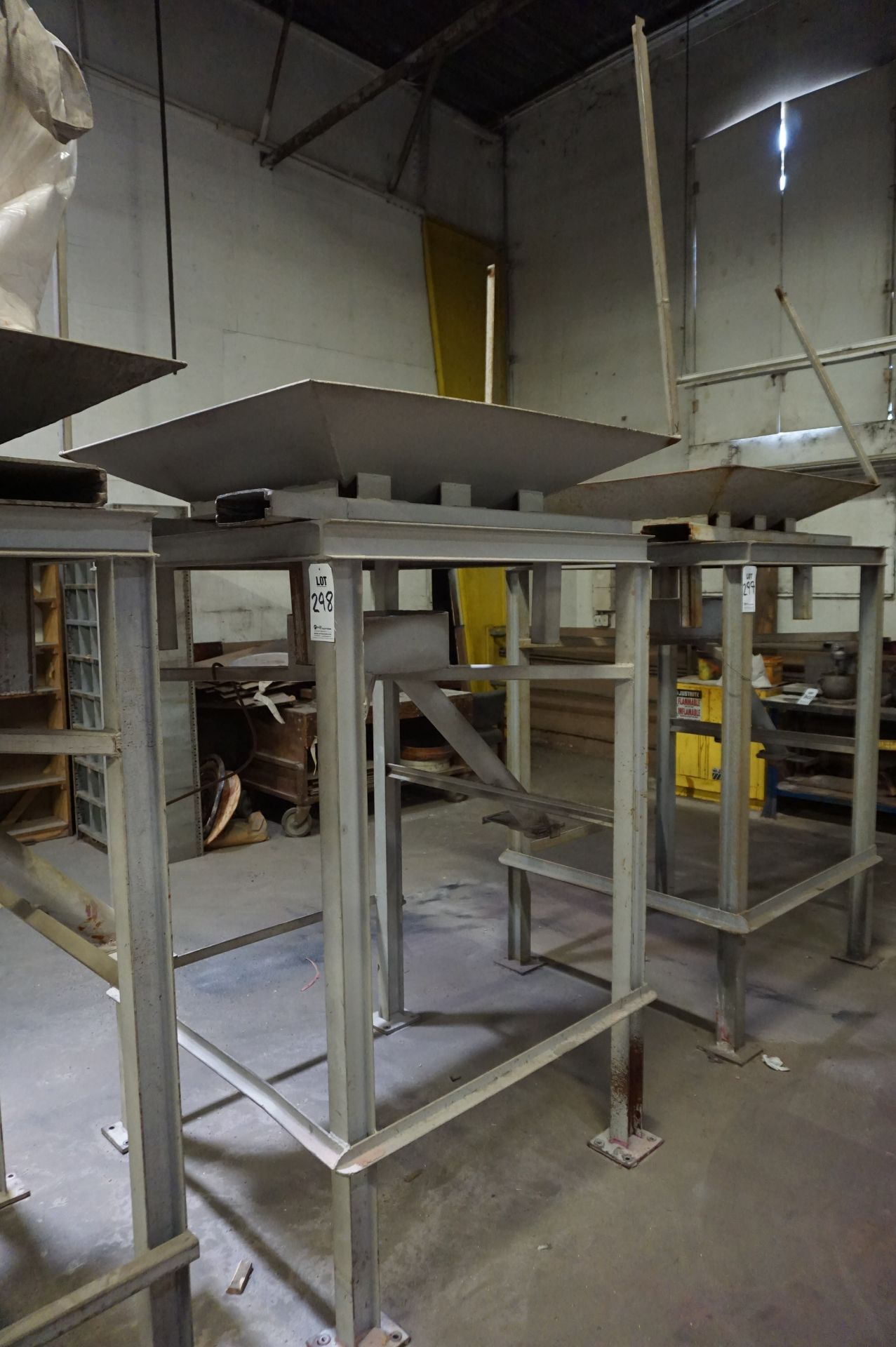SAND FEEDER STAND, 46" X 55" X 155" **Rigging provided exclusively by Golden Bear Services.