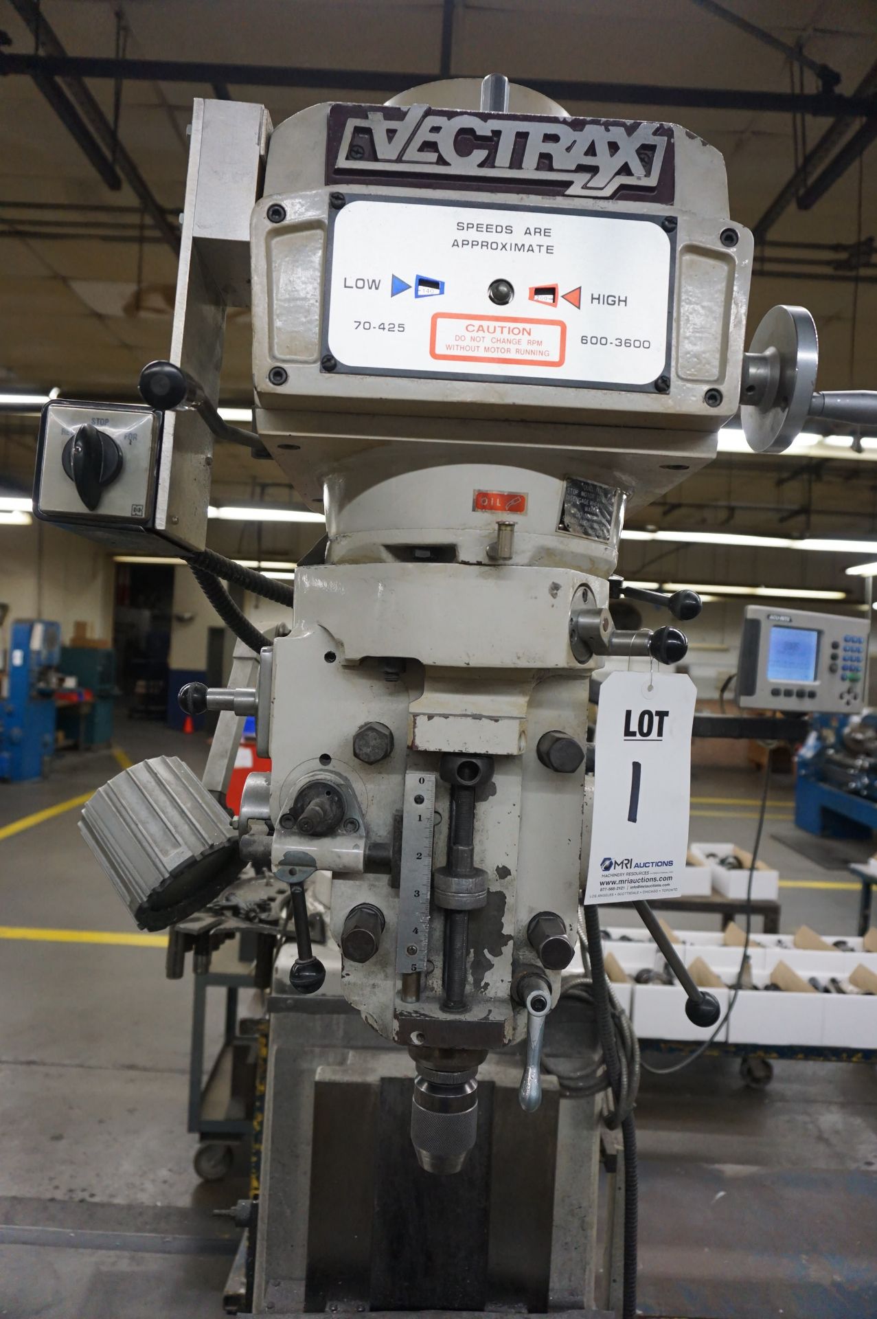 VECTRAX MILLING MACHINE MODEL GS20V, S/N 126052 WITH ACU-RITE DRO 200S **Rigging provided - Image 5 of 6