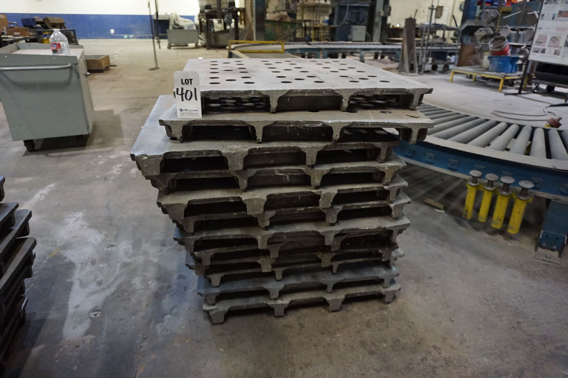 (12) VARIOUS SIZE ALUMINUM BOTTOM PLATES **Rigging provided exclusively by Golden Bear Services.