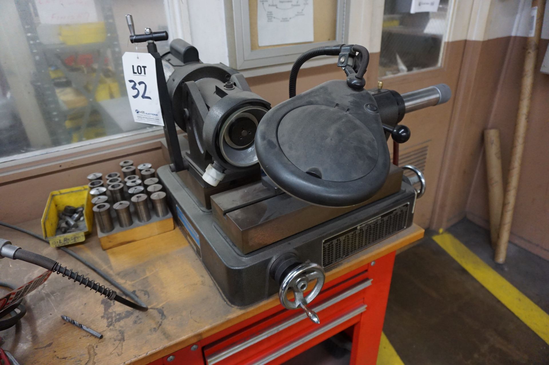 CUTTERMASTER MODEL MG-40 ENDMILL SHARPENER, S/N 5956 *NOTE: SEE LOT 64 FOR GRIND FIXTURE) **