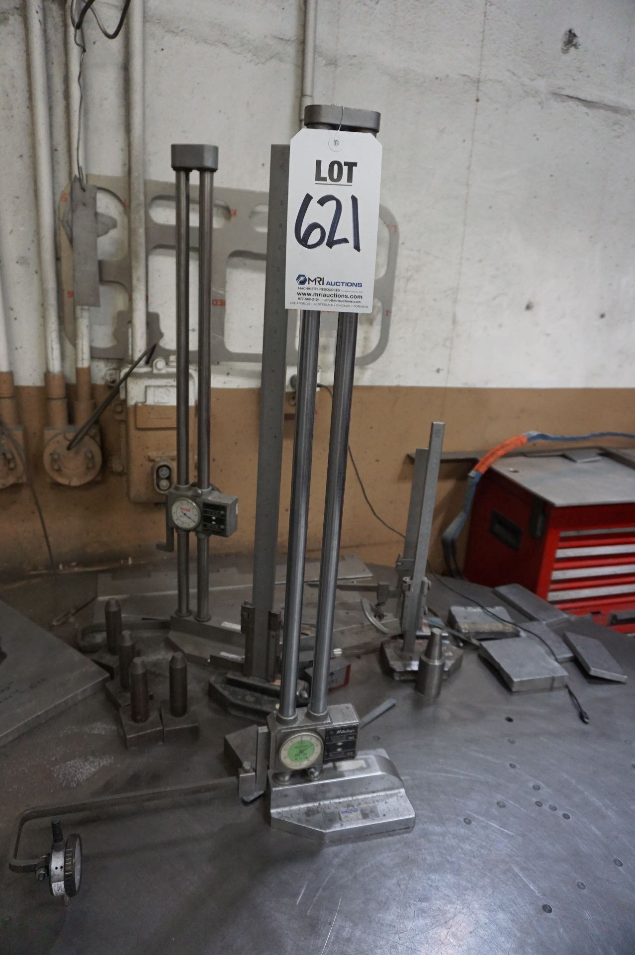 HEIGHT GAGE LOT TO INCLUDE: (1) MITUTOYO 24" DIAL HEIGHT GAGE WITH SPI DIAL INDICATOR (1) SPI 24"