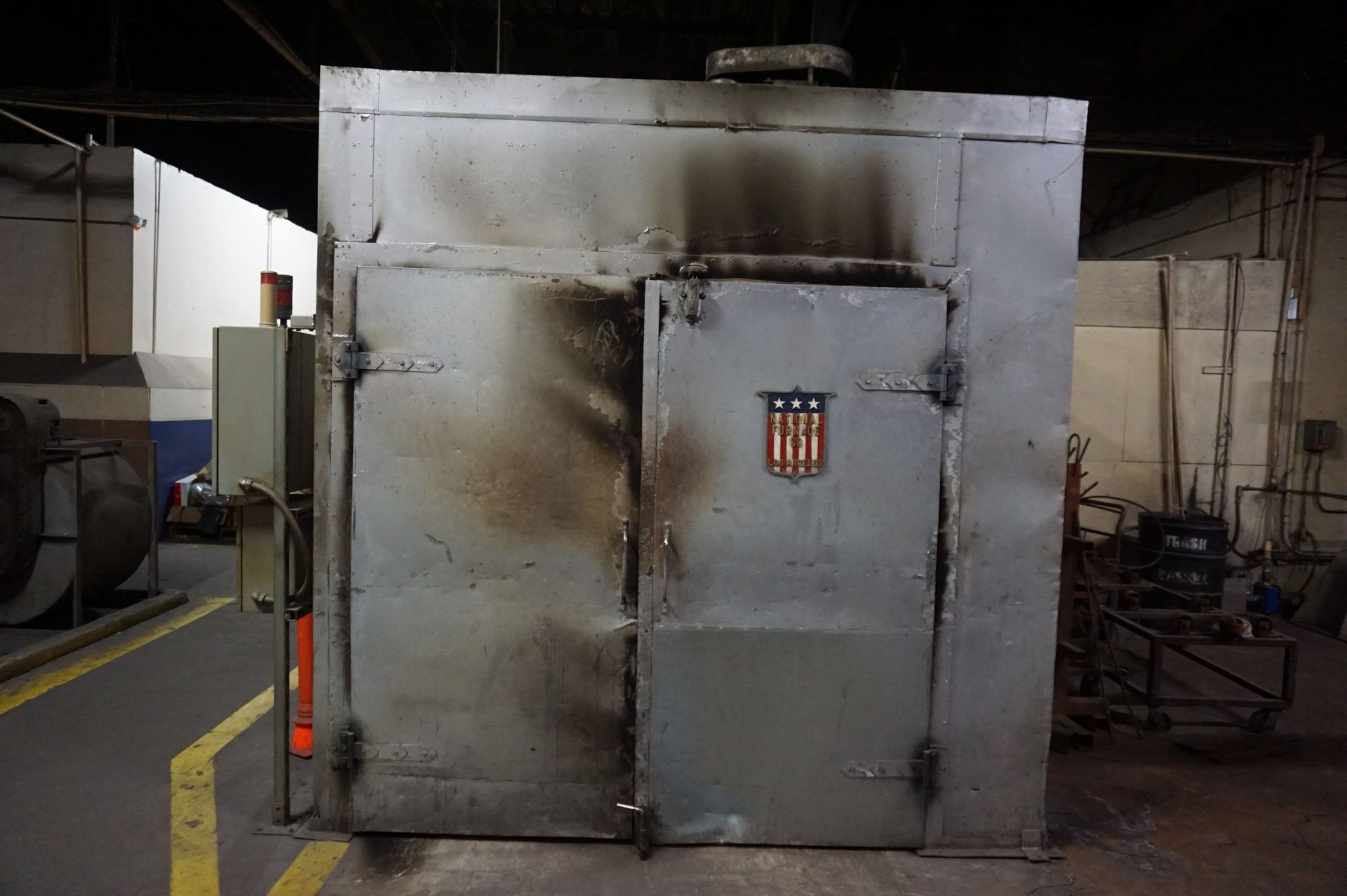 GAS FIRED TWO DOOR WALK IN TYPE FURNACE, 290 - 475 DEGREE F, 48" X 60" X 72", DIGITAL GAUGES, - Image 2 of 6