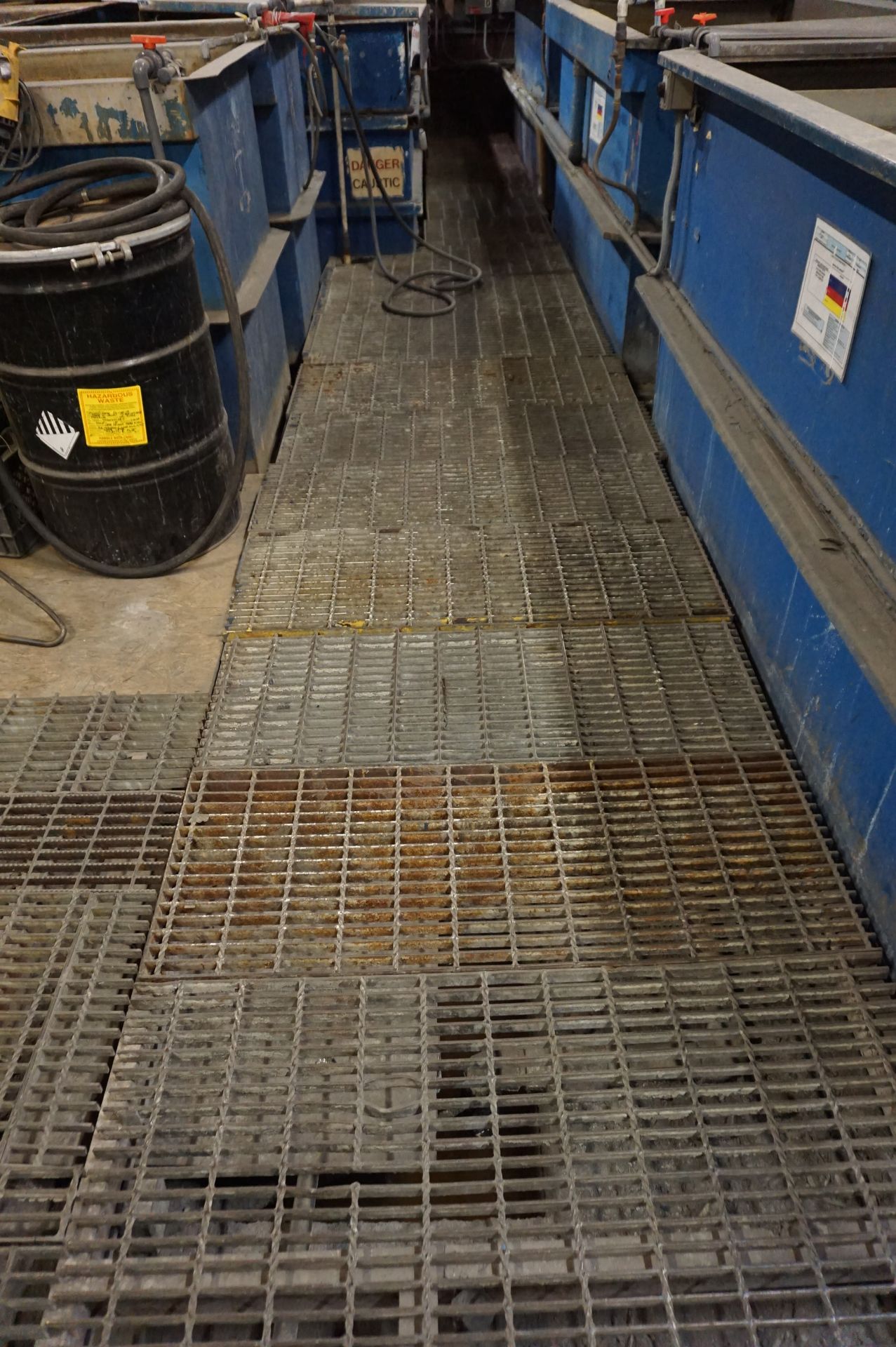 LARGE QUANTITY OF STEEL FLOOR GRATING IN CHEM AREA **Rigging provided exclusively by Golden Bear - Image 4 of 5