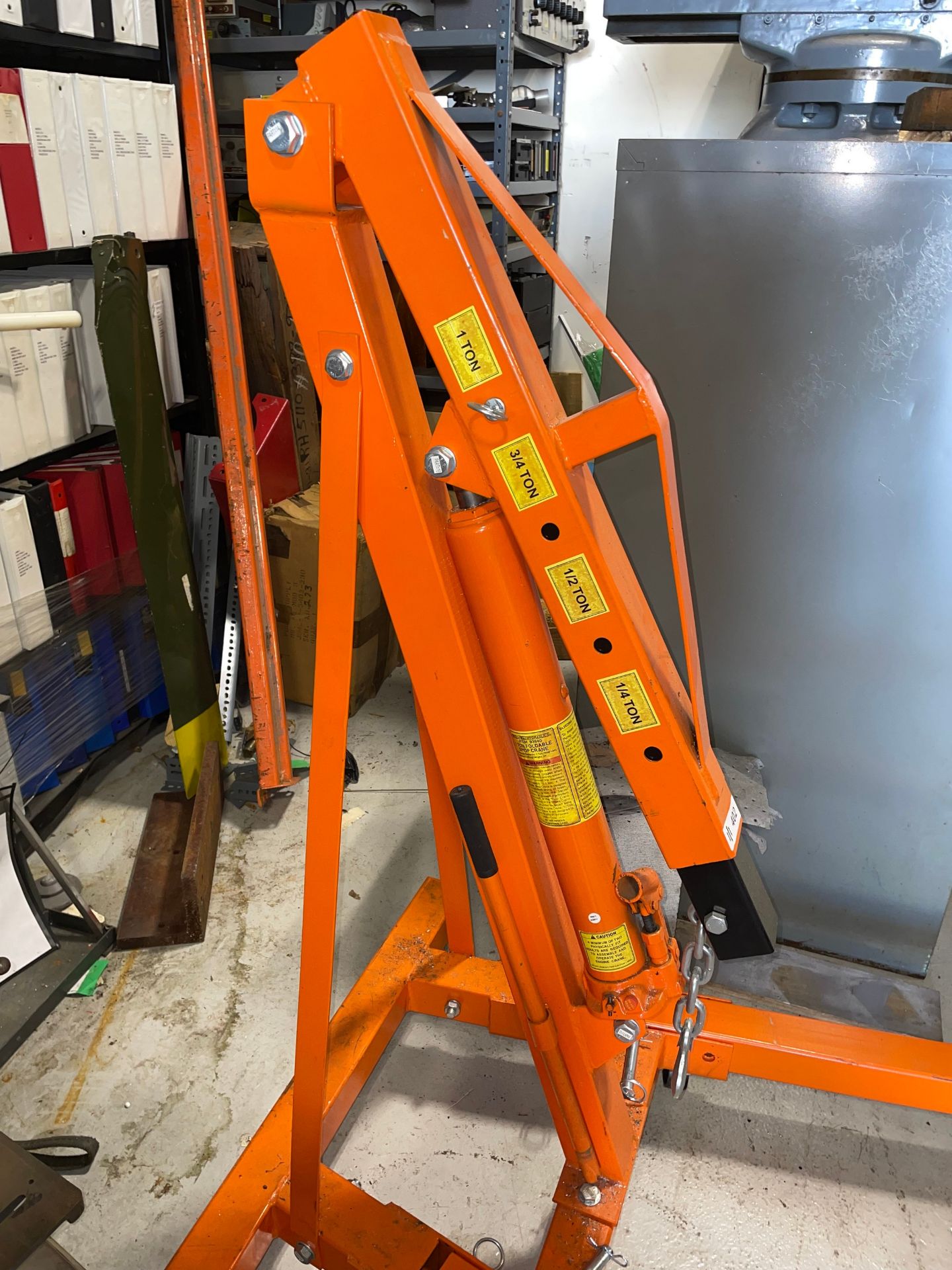 Central Hydraulics 1-Ton Foldable Shop Crane - Image 3 of 4