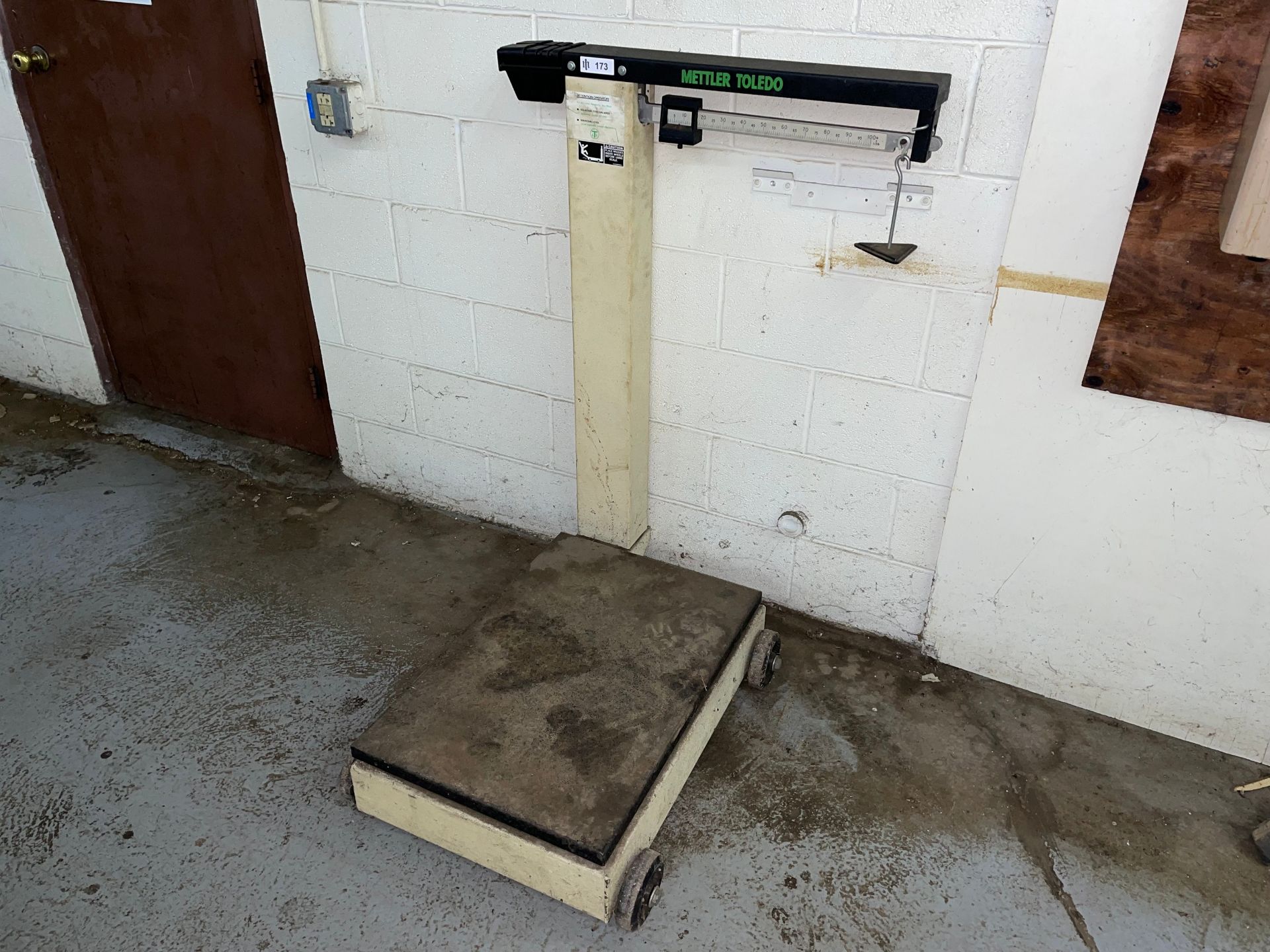 Mettler Toledo 100Lb Capacity Platform Scale - Image 2 of 3