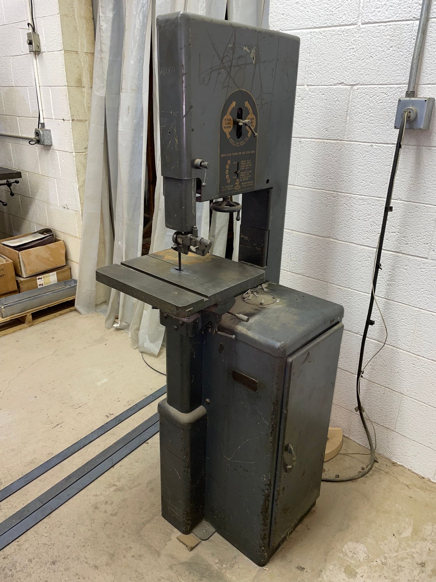 Boice Crane Mdl. 2300 Vertical Band Saw - Image 3 of 8