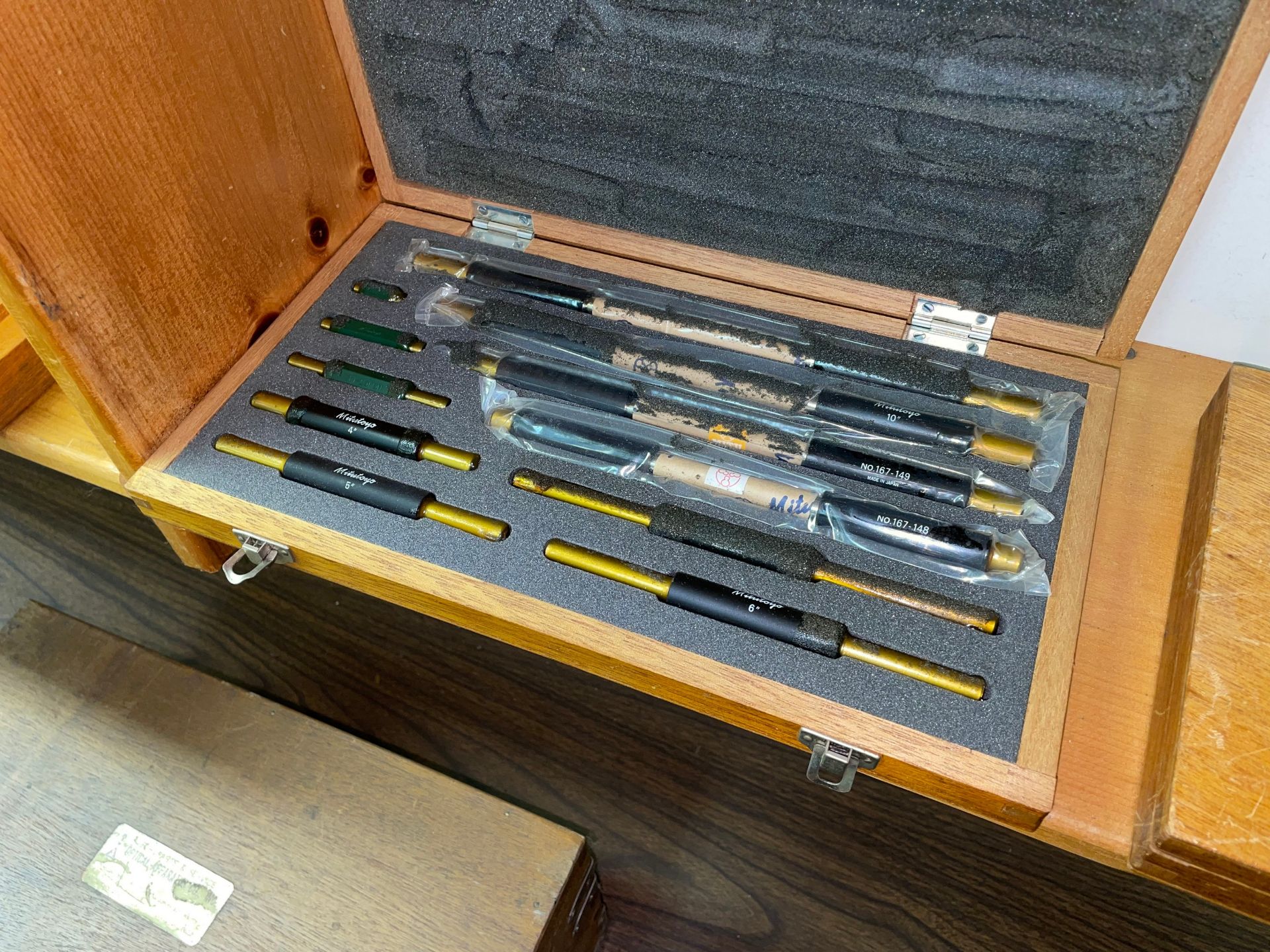 Mitutoyo Micrometer Standards Set from 1" to 11"
