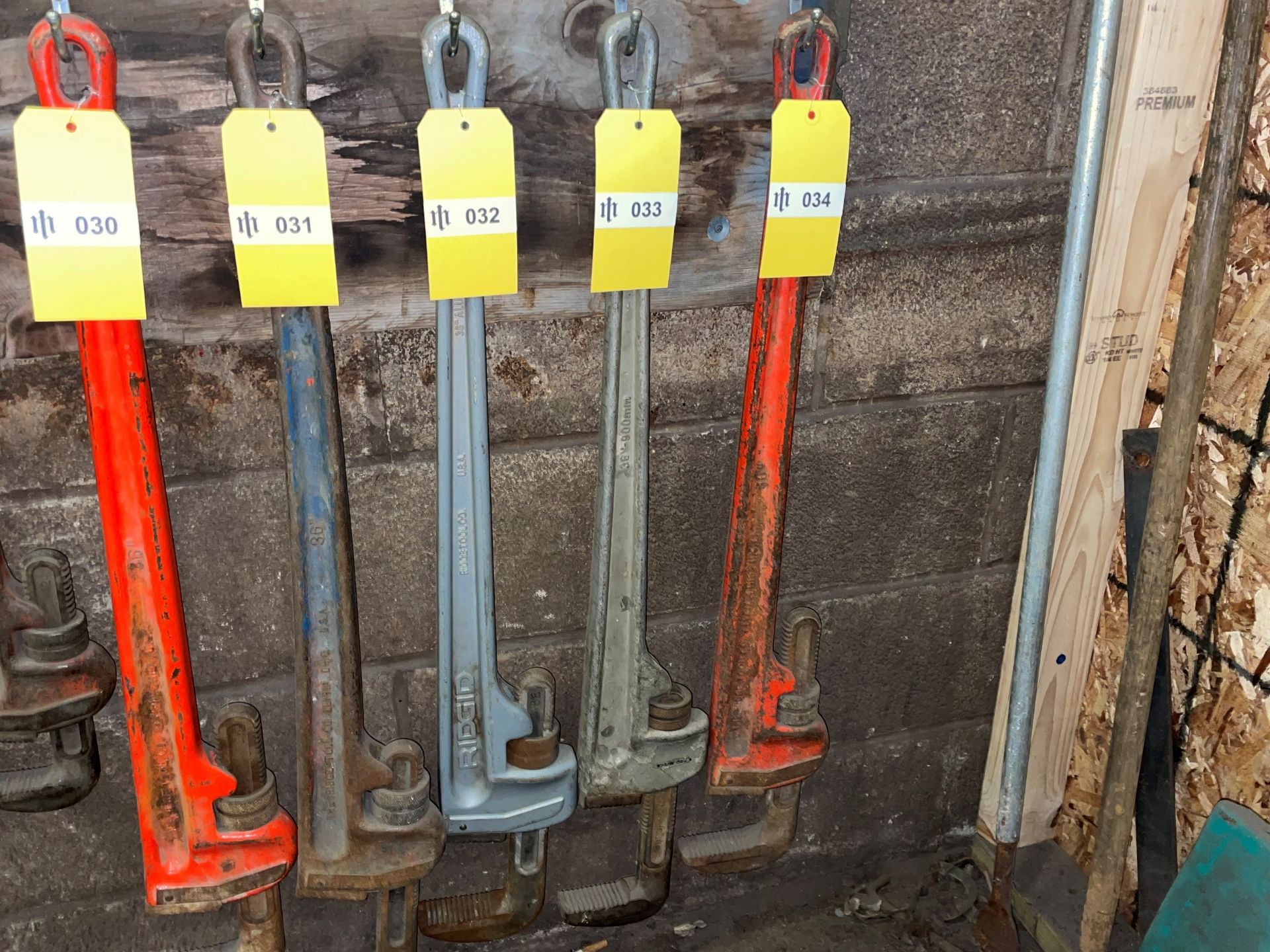 Heavy Duty 36" Aluminum Pipe Wrench