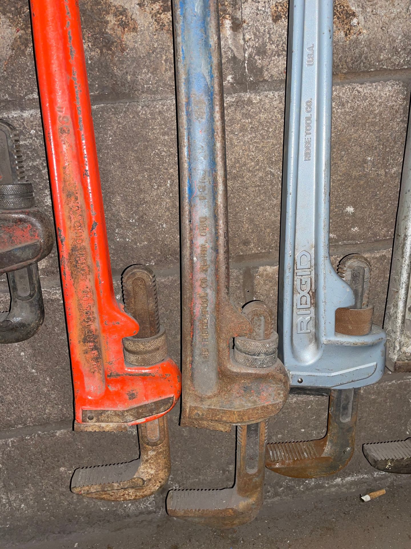 Ridge Tool 36" Pipe Wrench - Image 3 of 3