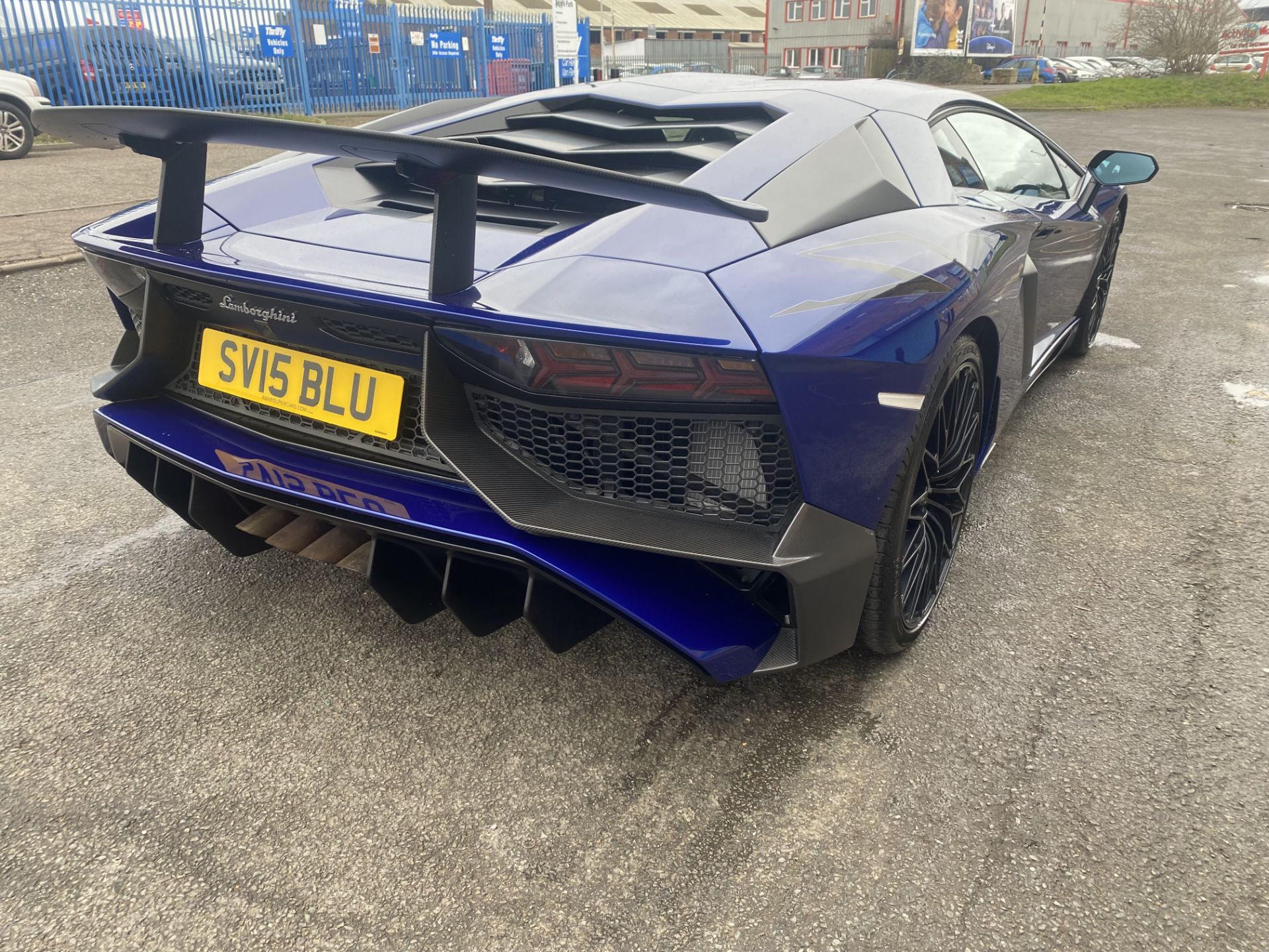 2015 LAMBORGHINI AVENTADOR SV 6.5 V12 LP 750-4 SUPERVELOCE 4WD 2DR - Image 7 of 18