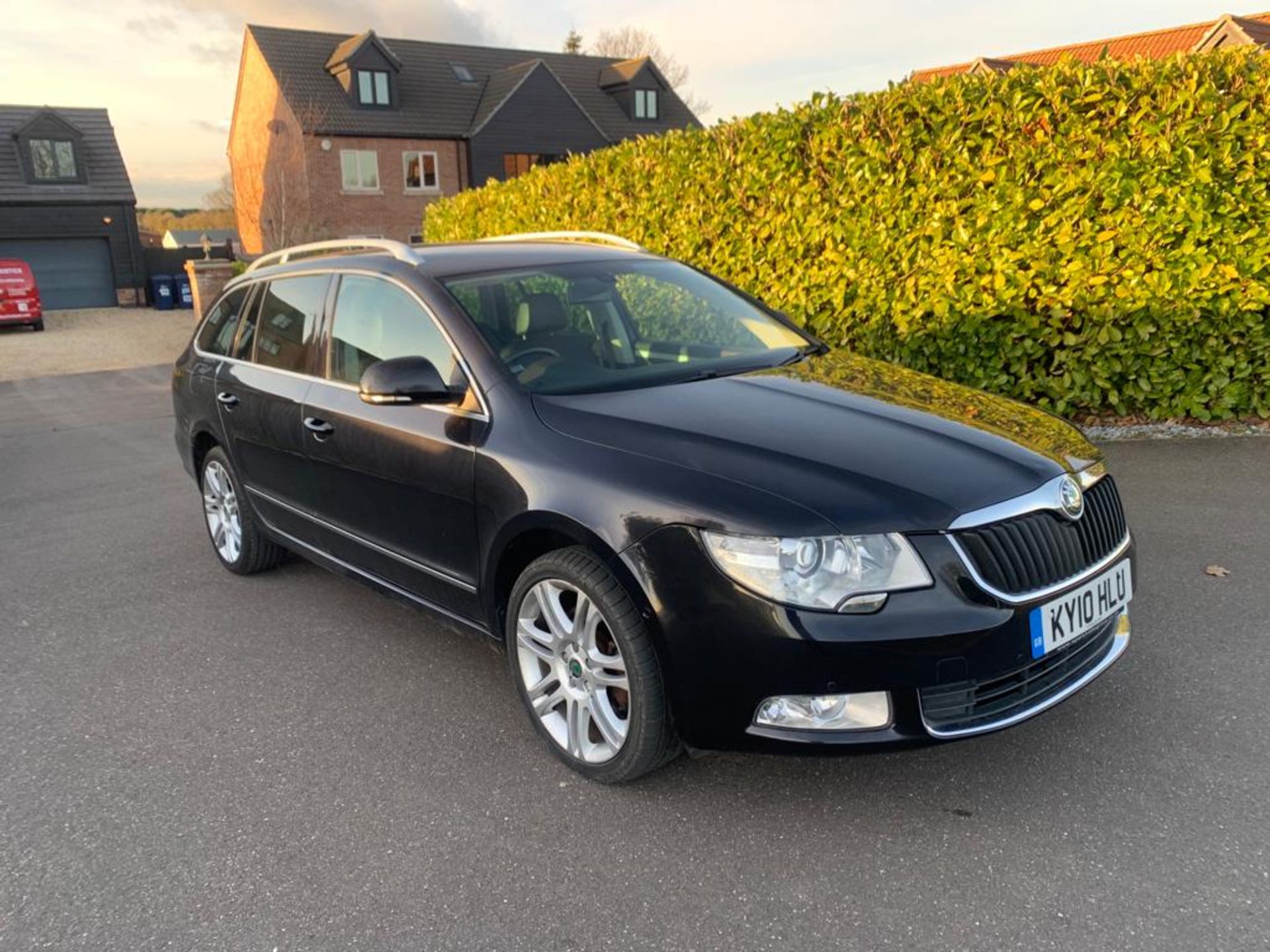 2010 SKODA SUPERB ESTATE ELEGANCE TFSI S-A