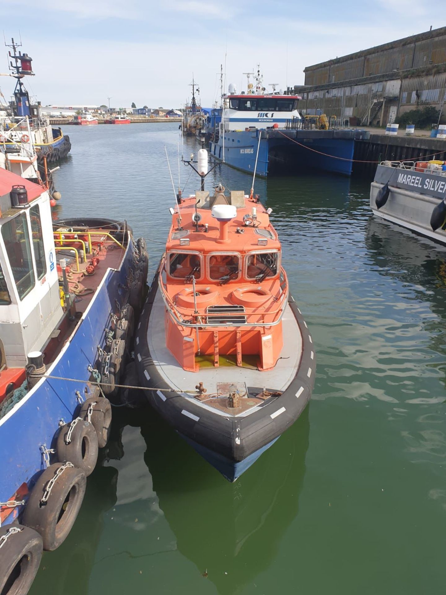 2000 CAT 2 RESCUE BOAT 12 PASSANGERS PLUS 2 CREW **1000 KG PLUS** - Image 2 of 6