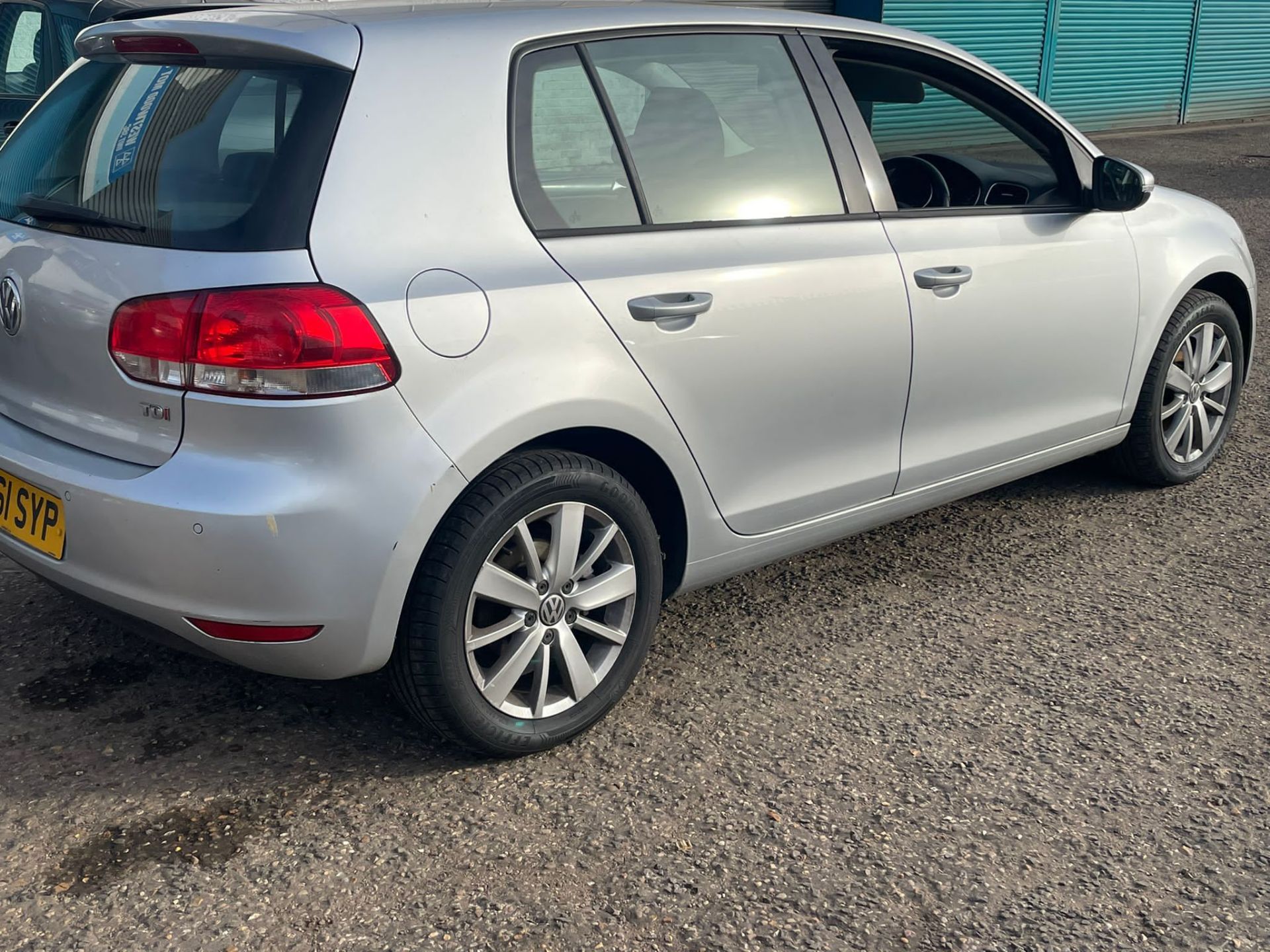 2011 VW GOLF HATCHBACK 1.6 TDI 105 MATCH 5DR DSG - Image 6 of 15