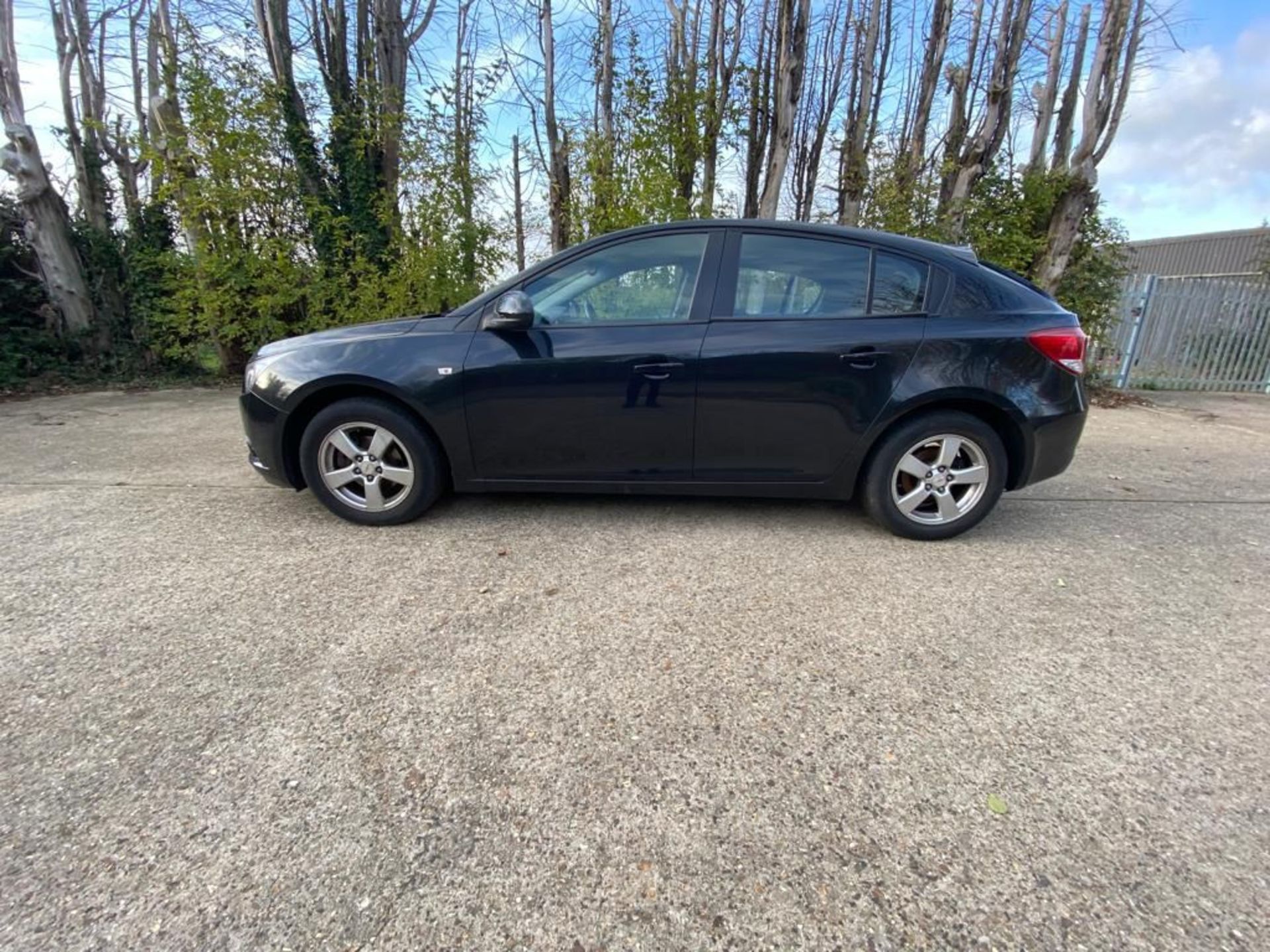 2011 CHEVROLET CRUZE HATCHBACK 1.6 LT 5DR AUTO - Image 4 of 10