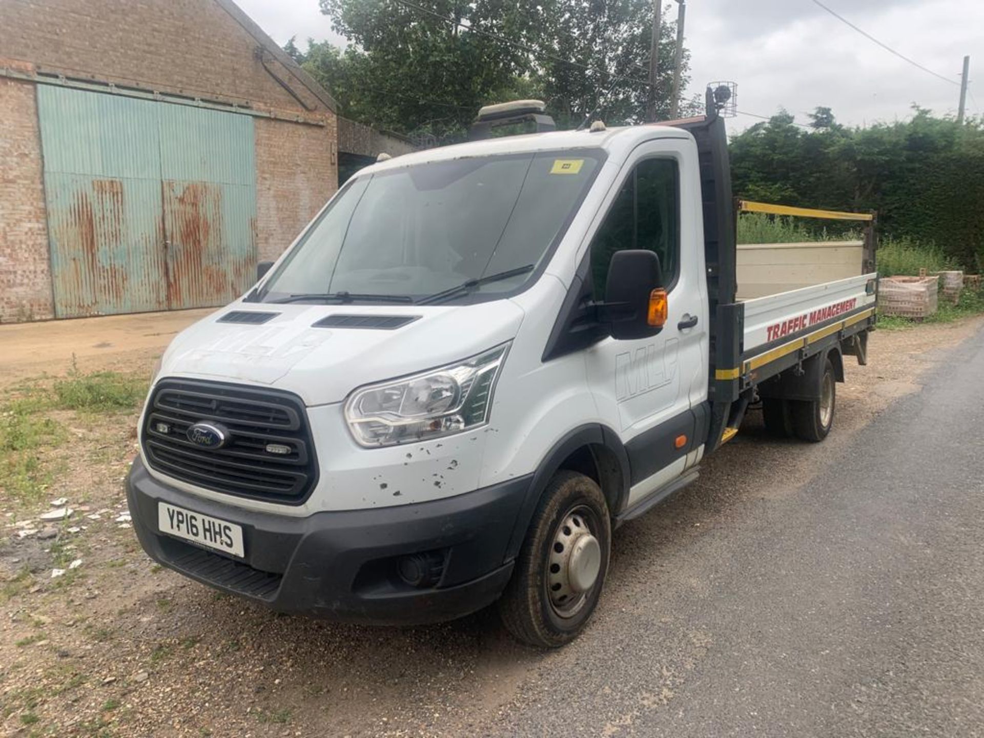 2016 FORD TRANSIT 350 DROPSIDE TAIL LIFT ALUMINUM BODY - Image 3 of 20