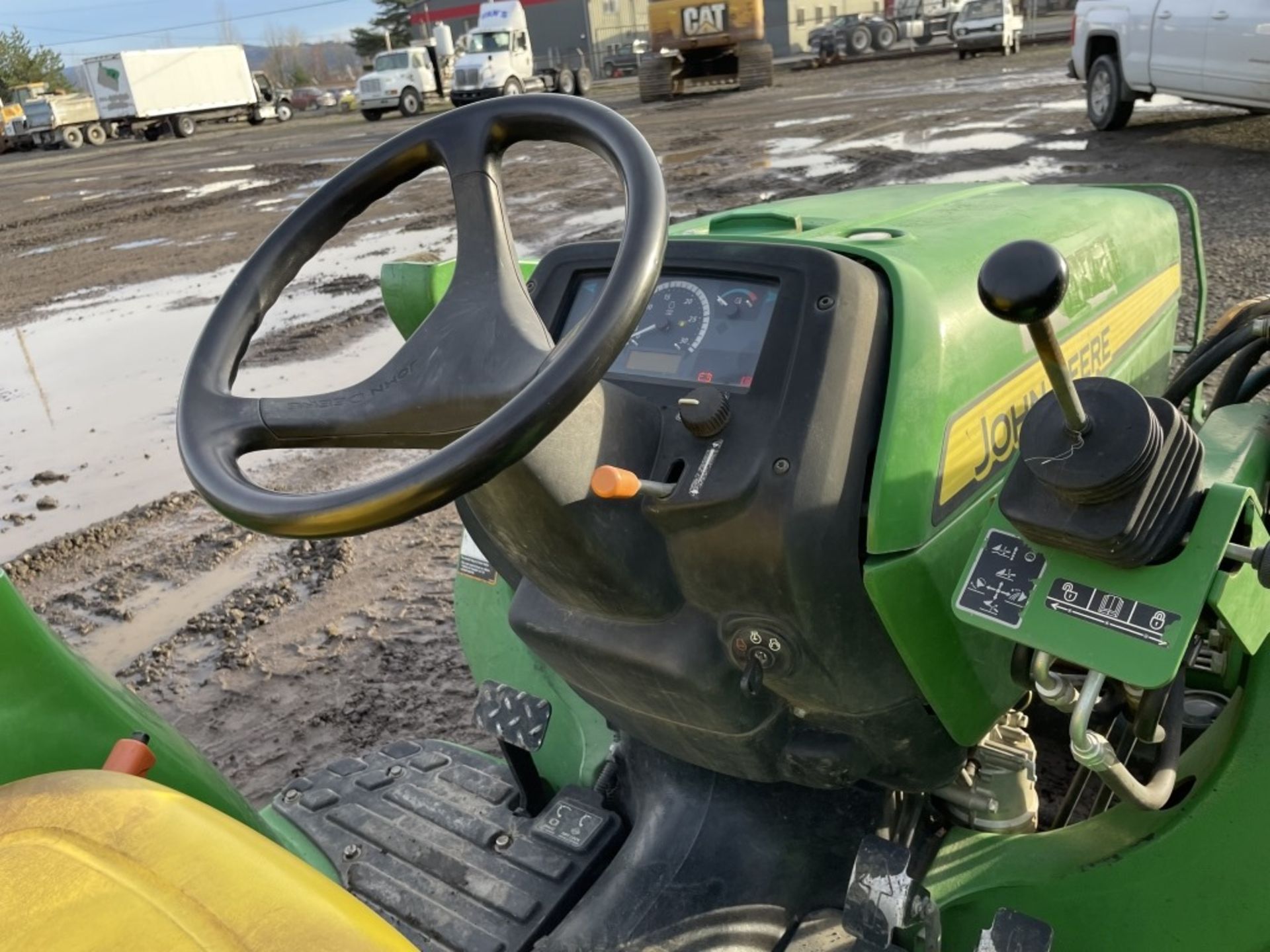 John Deere 3032E Utility Tractor - Image 18 of 22