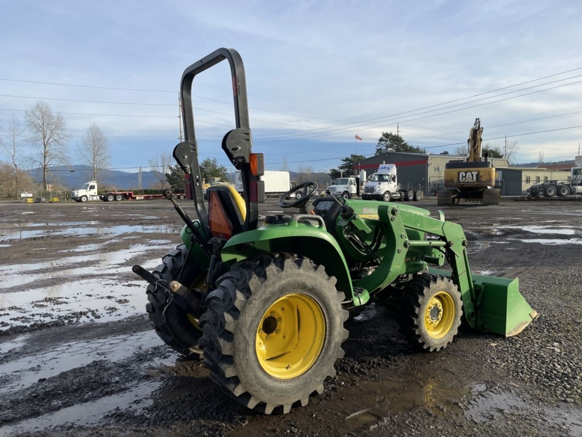 John Deere 3032E Utility Tractor - Image 4 of 22