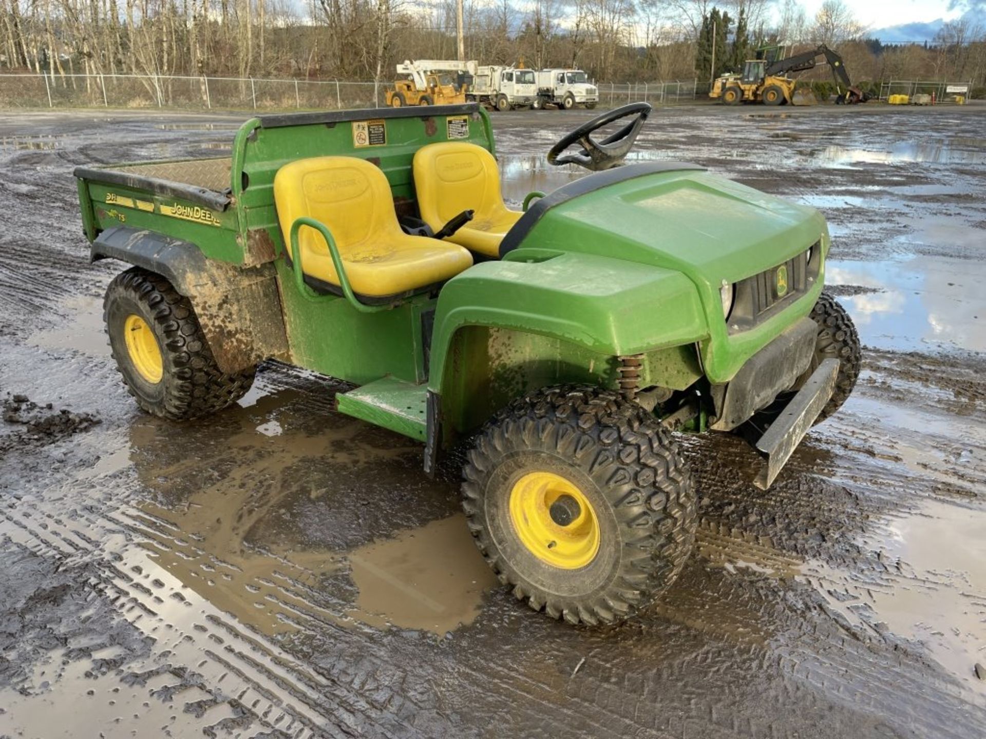 2007 John Deere Gator Utility Cart - Image 2 of 13