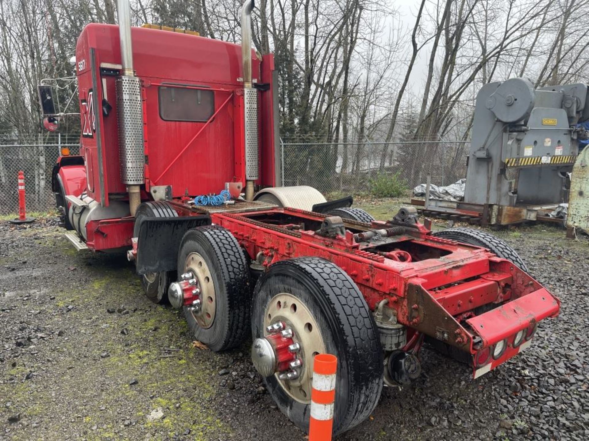 Kenworth T800 Tri-Axle Sleeper Truck Tractor - Image 4 of 16