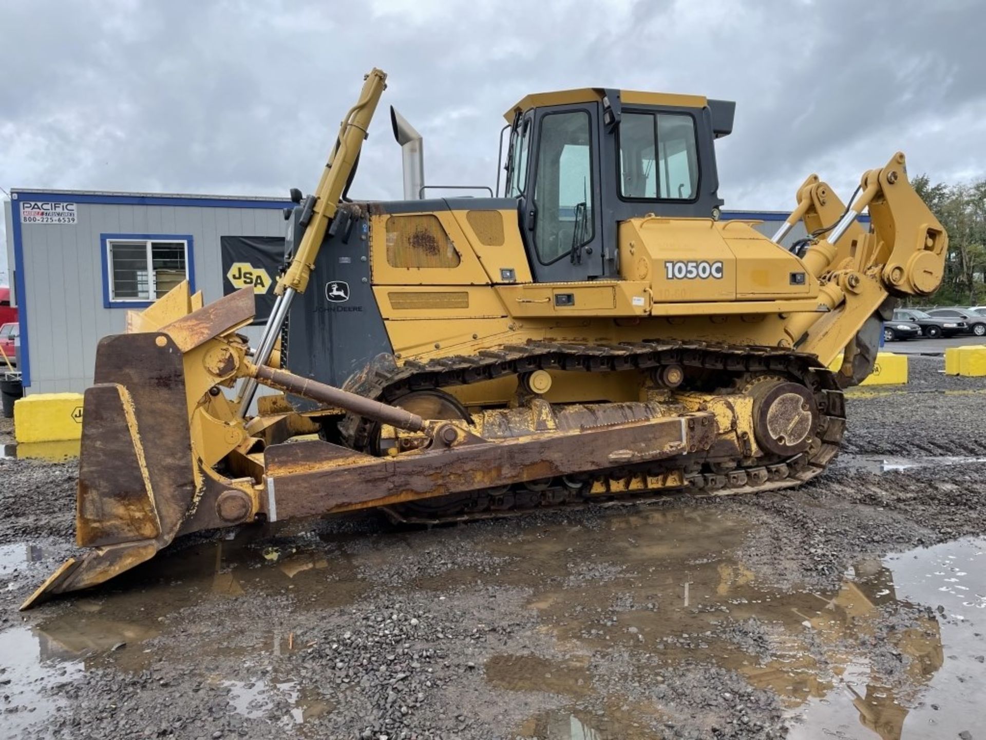 John Deere 1050C Crawler Dozer - Image 2 of 35