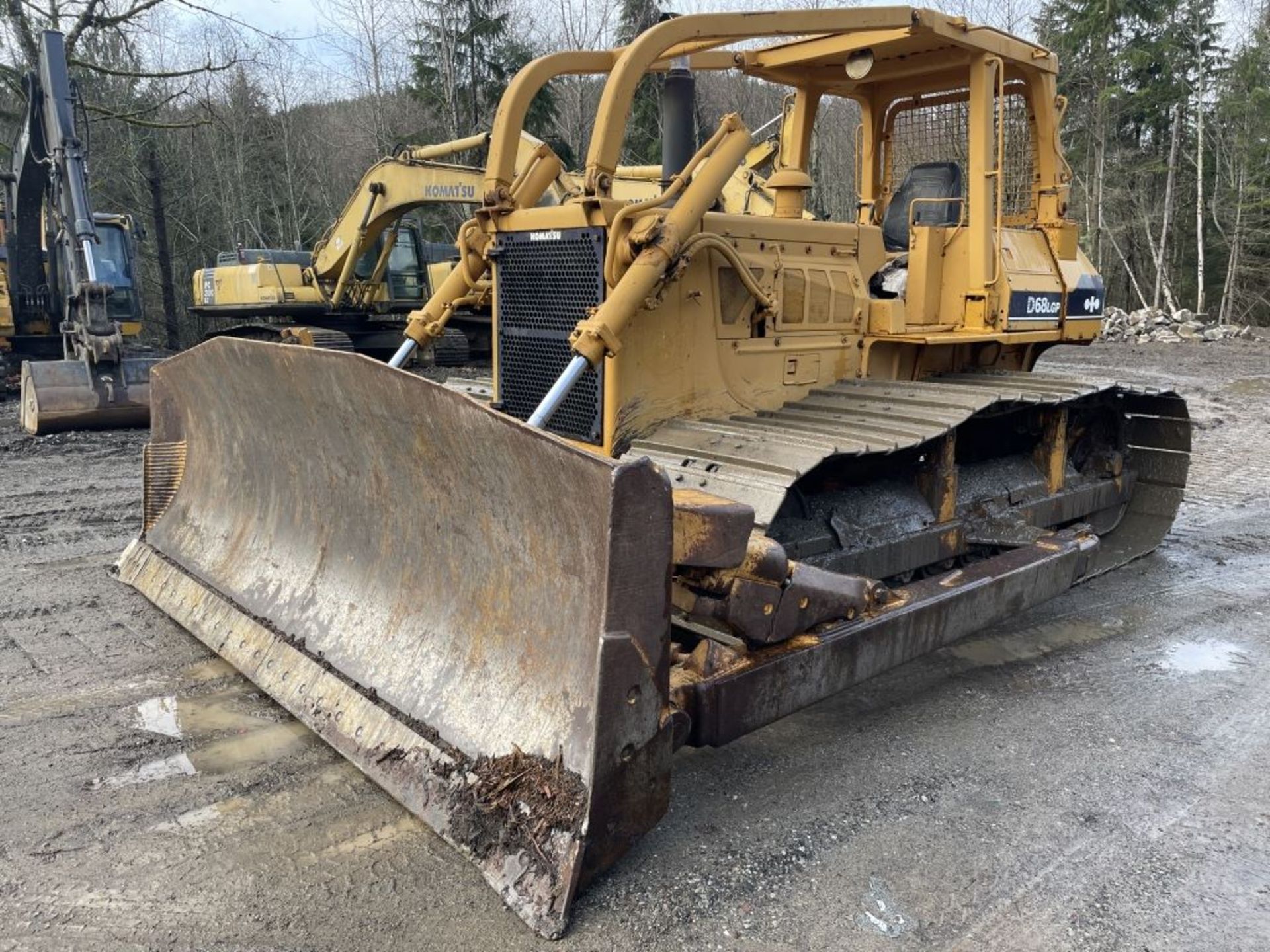 1991 Komatsu D68P-1 LGP Crawler Dozer